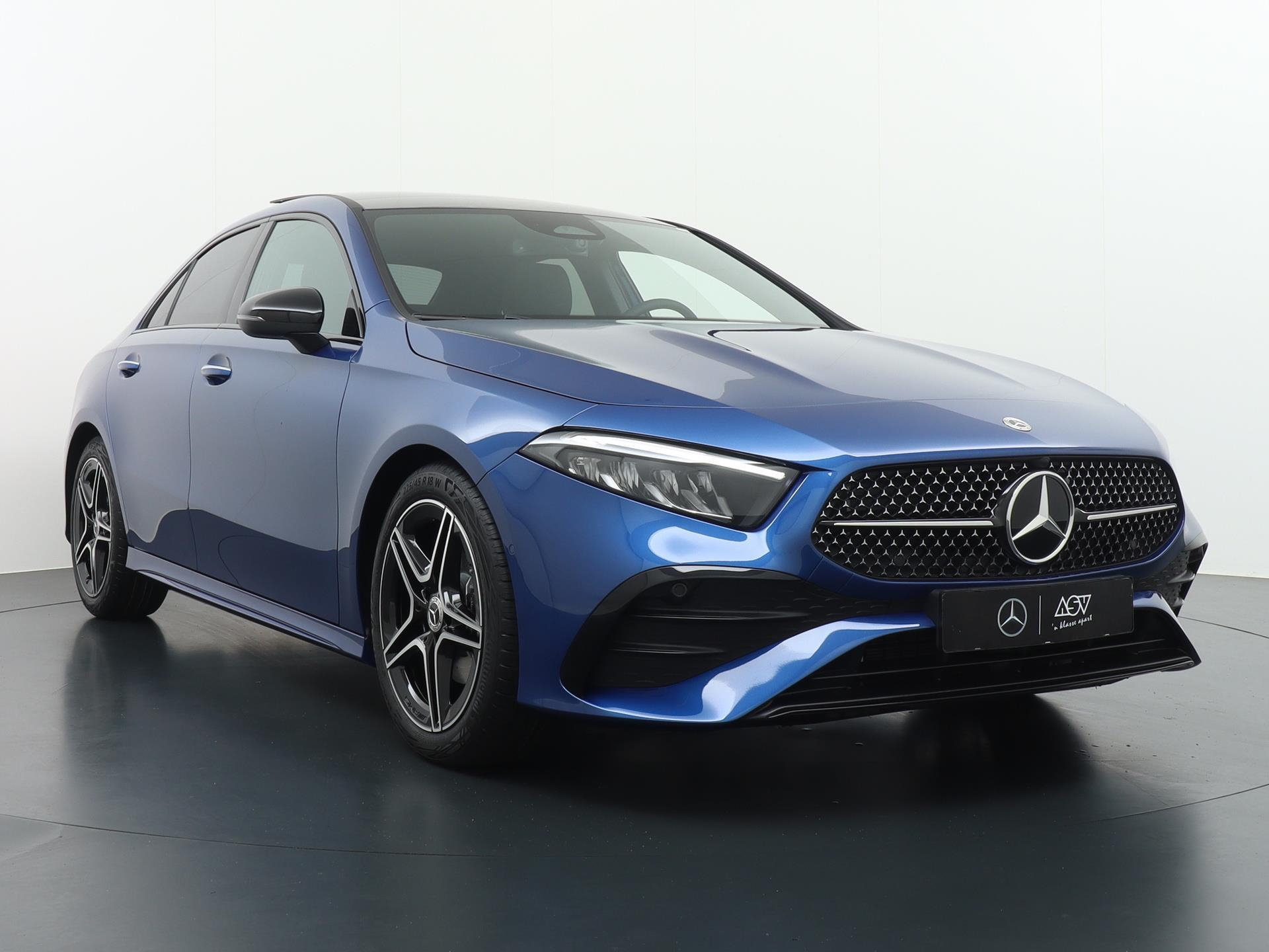 Mercedes-Benz A-Klasse 180 Star Edition AMG Line 11