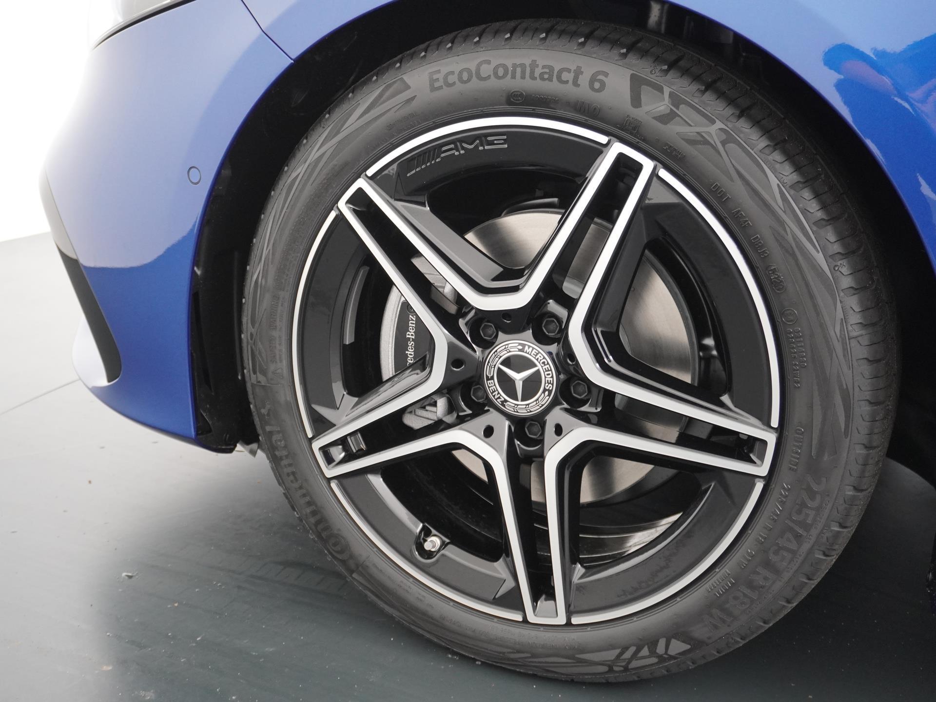 Mercedes-Benz A-Klasse 180 Star Edition AMG Line 19