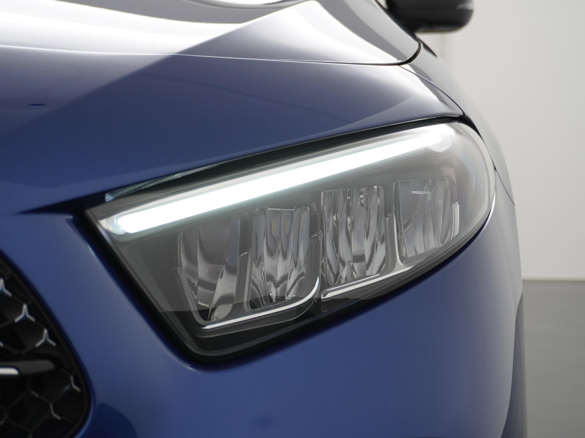 Mercedes-Benz A-Klasse 180 Star Edition AMG Line 20