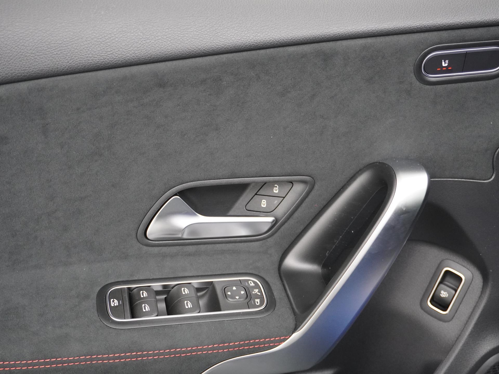 Mercedes-Benz A-Klasse 180 Star Edition AMG Line 22