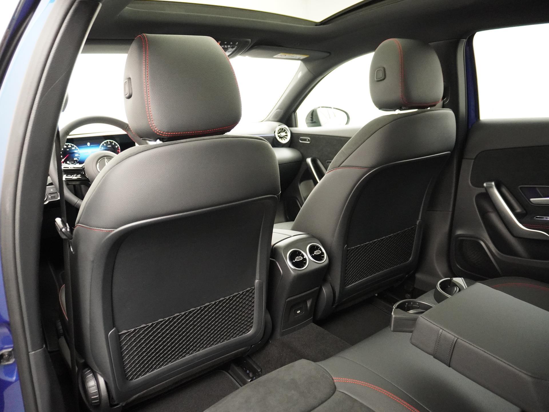 Mercedes-Benz A-Klasse 180 Star Edition AMG Line 24