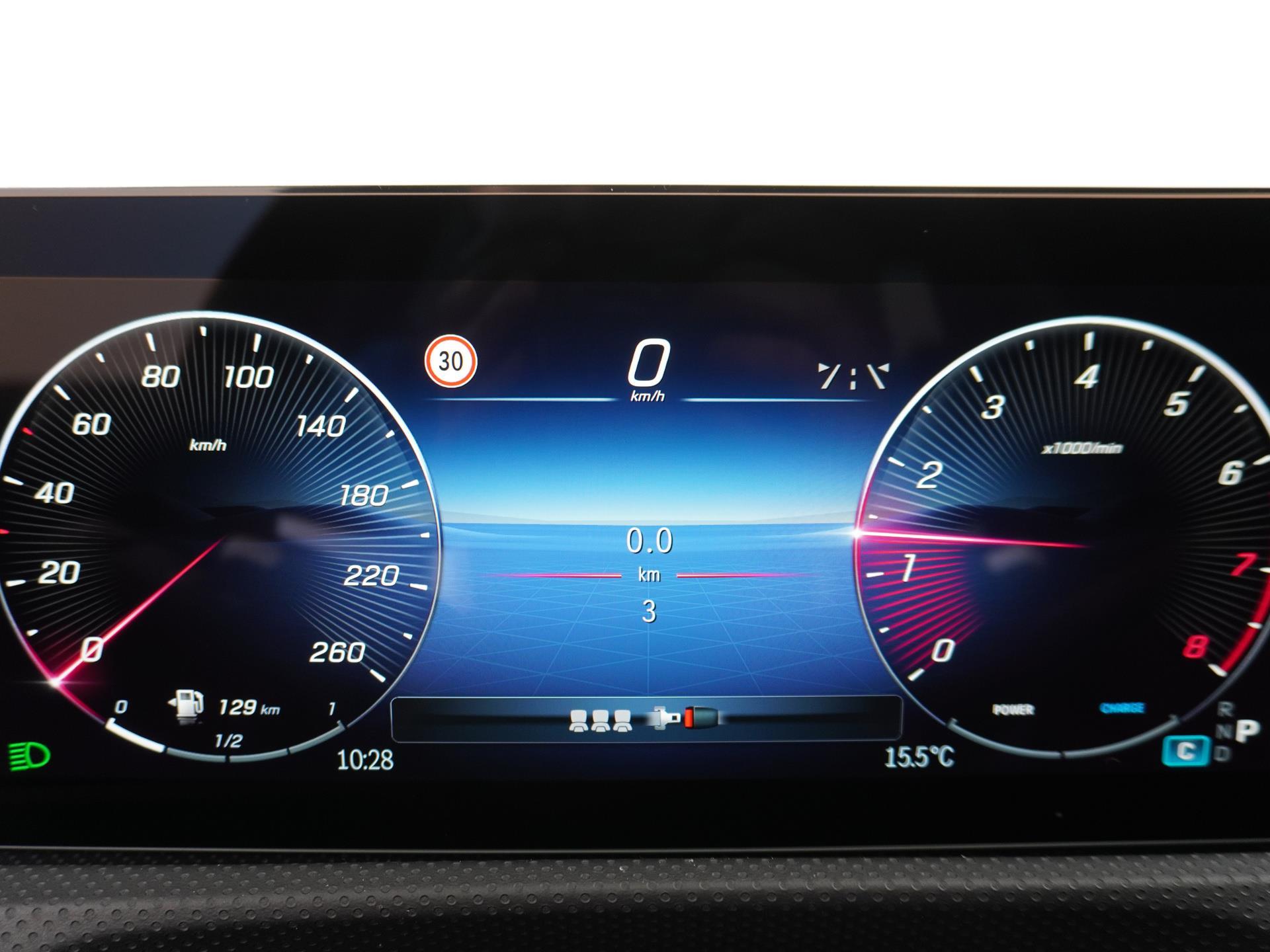 Mercedes-Benz A-Klasse 180 Star Edition AMG Line 32