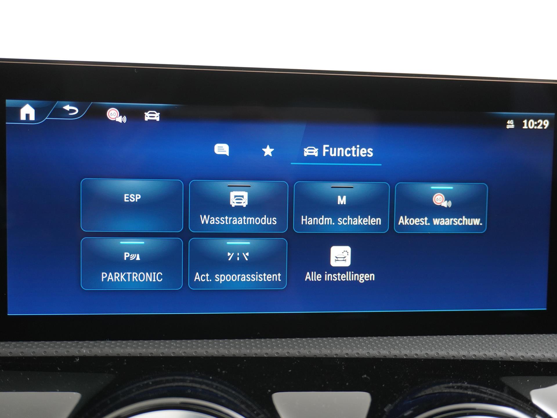 Mercedes-Benz A-Klasse 180 Star Edition AMG Line 44