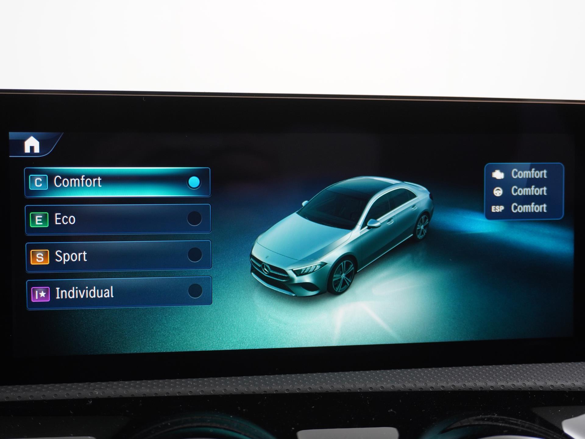 Mercedes-Benz A-Klasse 180 Star Edition AMG Line 46