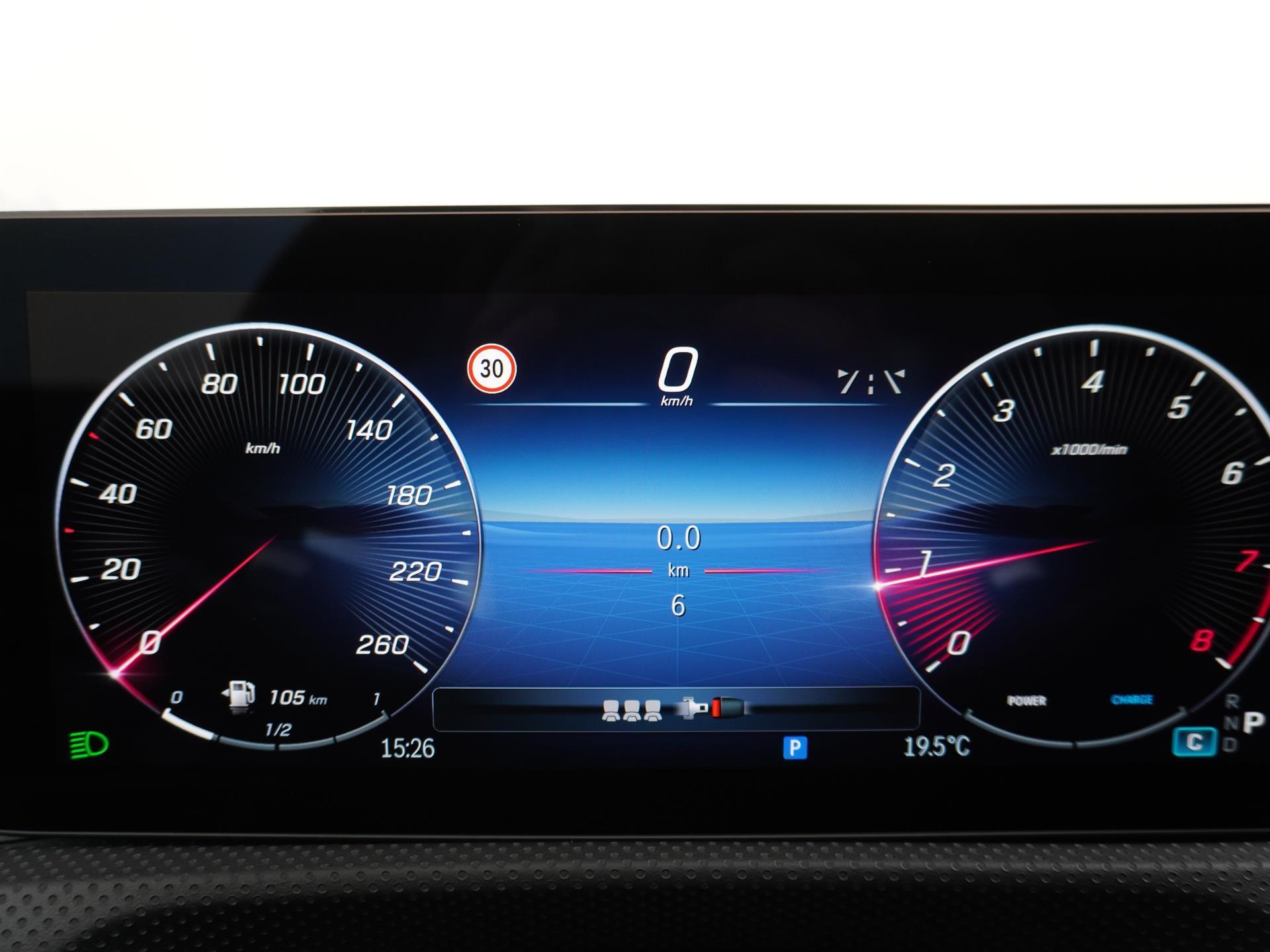 Mercedes-Benz CLA-Klasse Shooting Brake 200 AMG Line 33