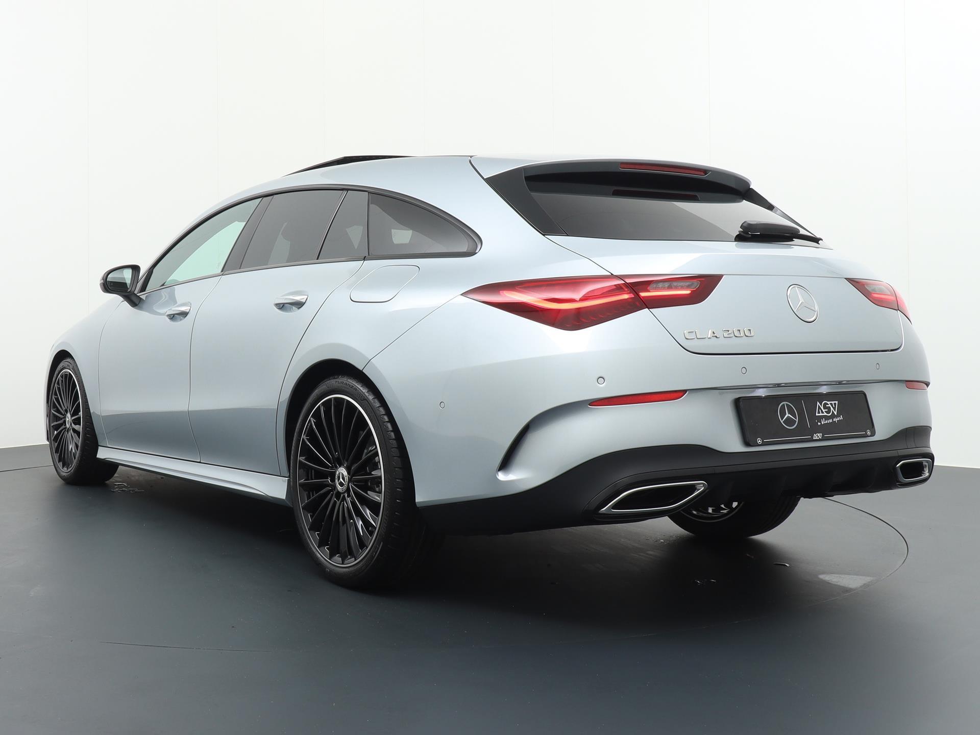 Mercedes-Benz CLA-Klasse Shooting Brake 200 AMG Line 4