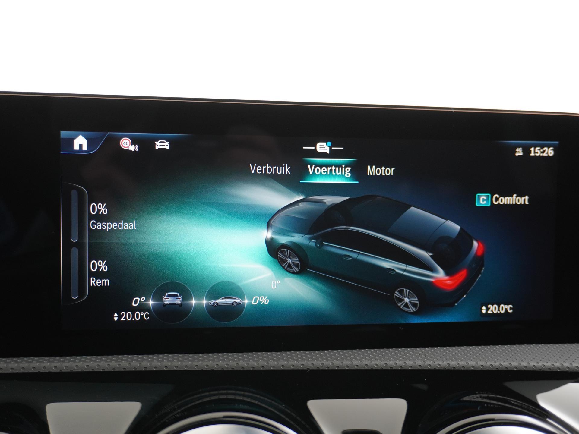 Mercedes-Benz CLA-Klasse Shooting Brake 200 AMG Line 42