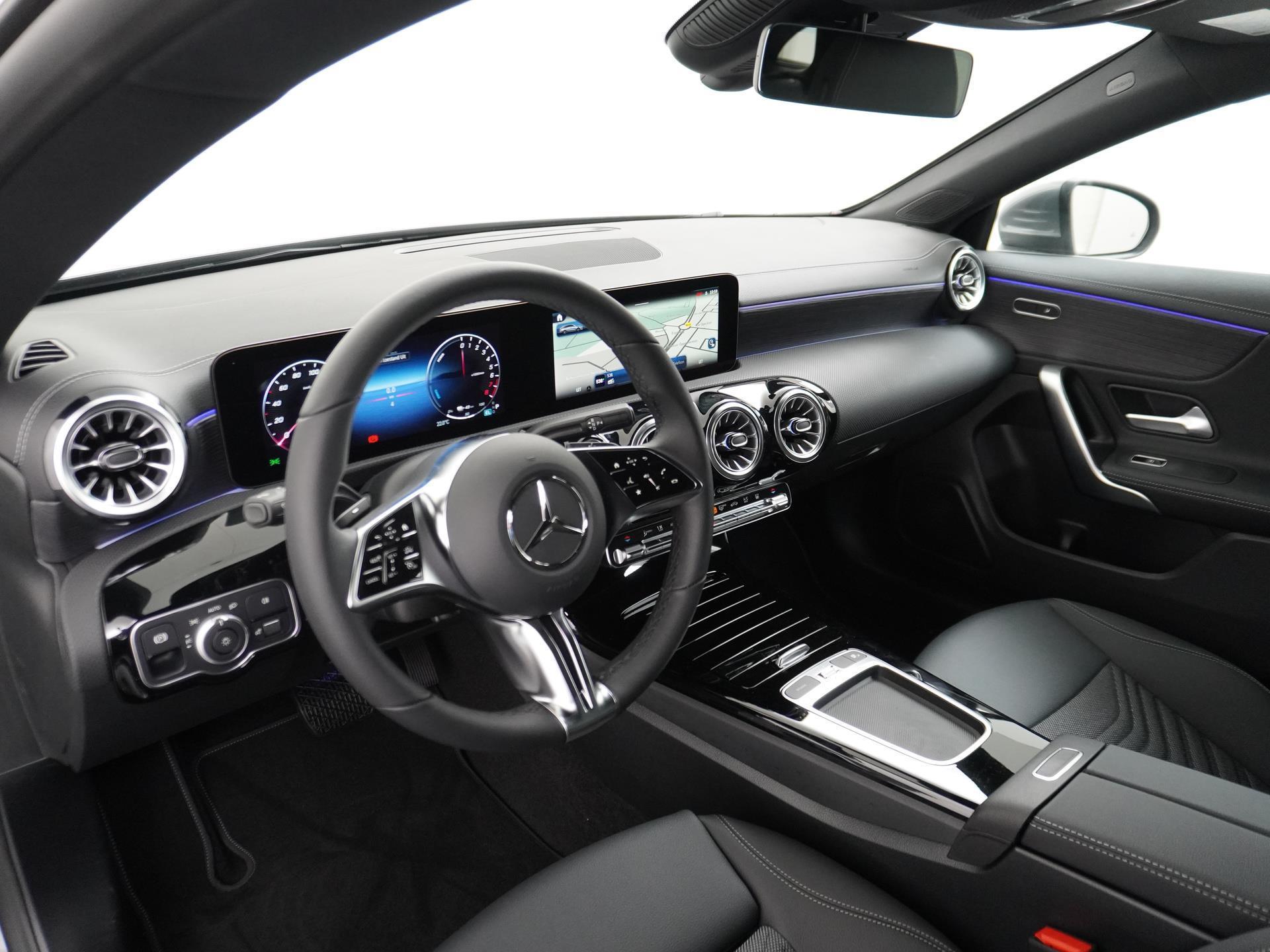 Mercedes-Benz CLA-Klasse Shooting Brake 250 e Star Edition Luxury Line 1