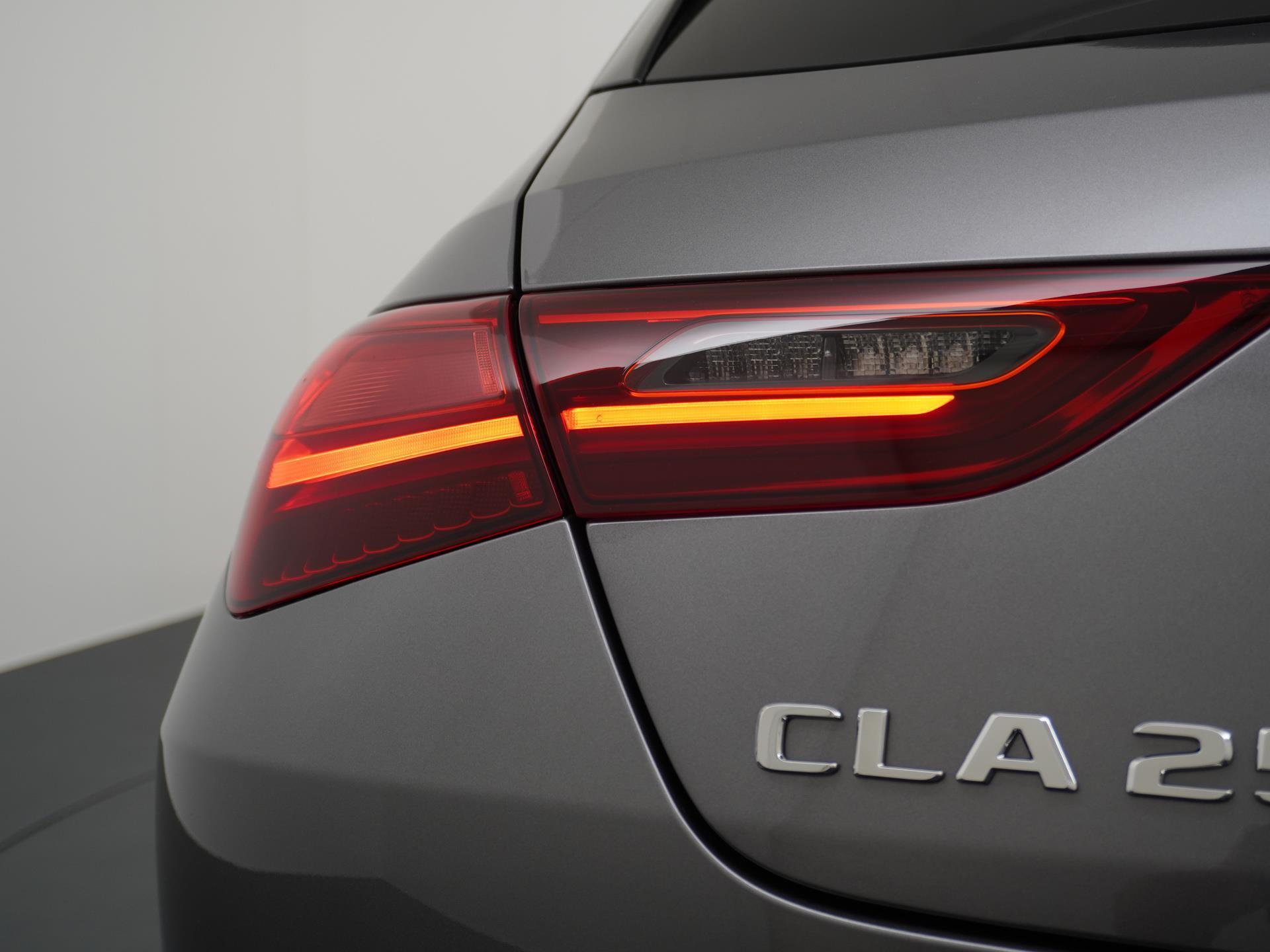 Mercedes-Benz CLA-Klasse Shooting Brake 250 e Star Edition Luxury Line 15