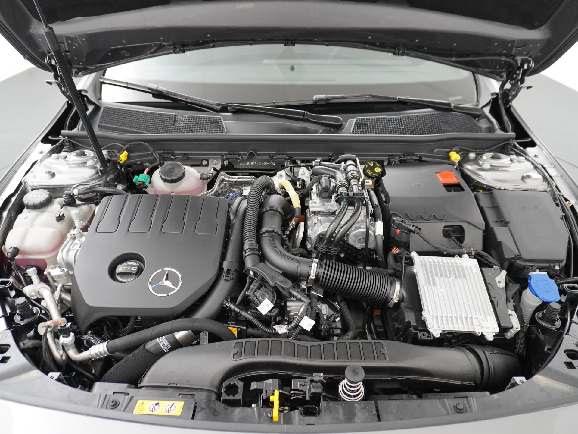 Mercedes-Benz CLA-Klasse Shooting Brake 250 e Star Edition Luxury Line 21