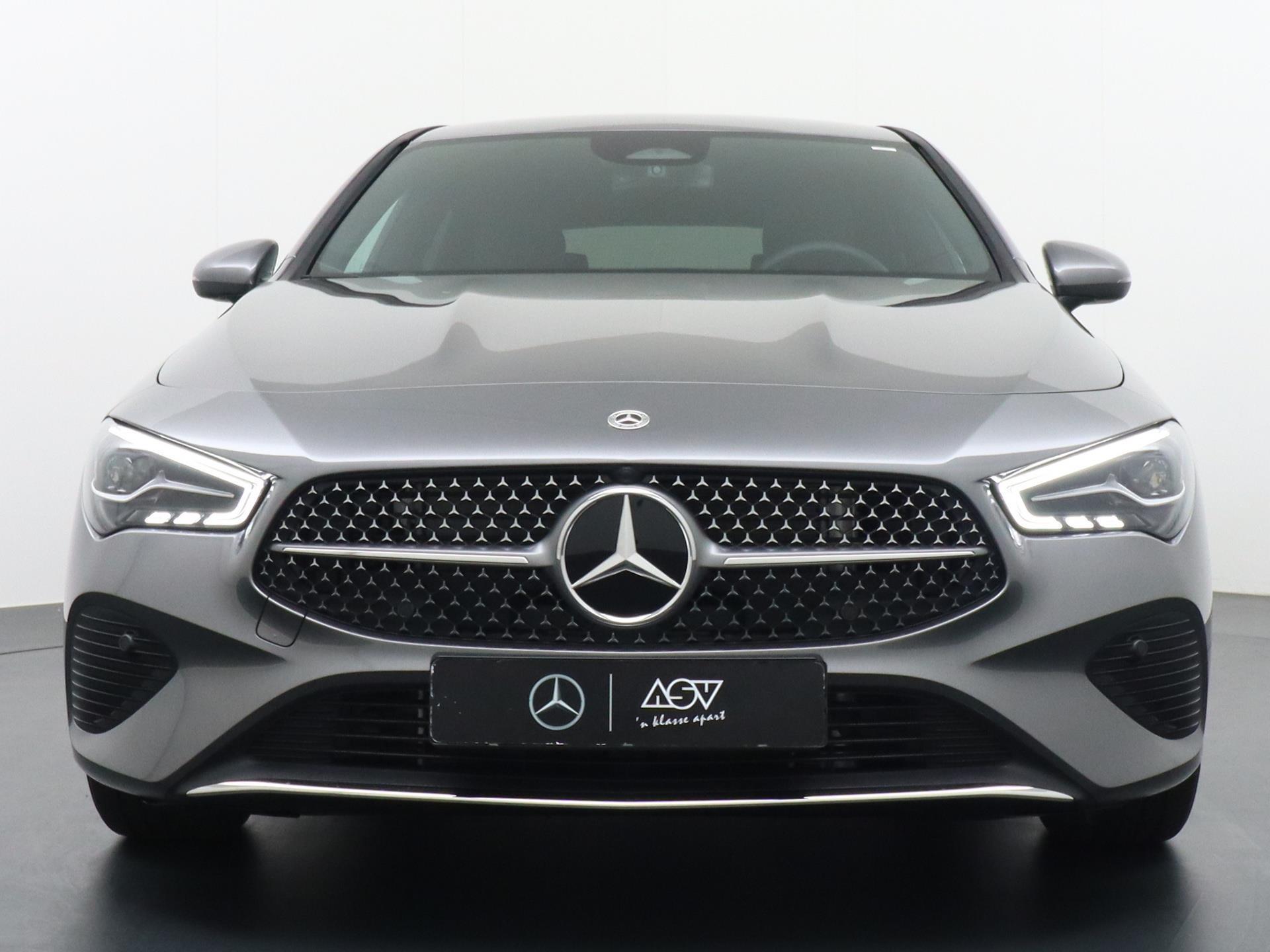 Mercedes-Benz CLA-Klasse Shooting Brake 180 Star Edition Luxury Line 10