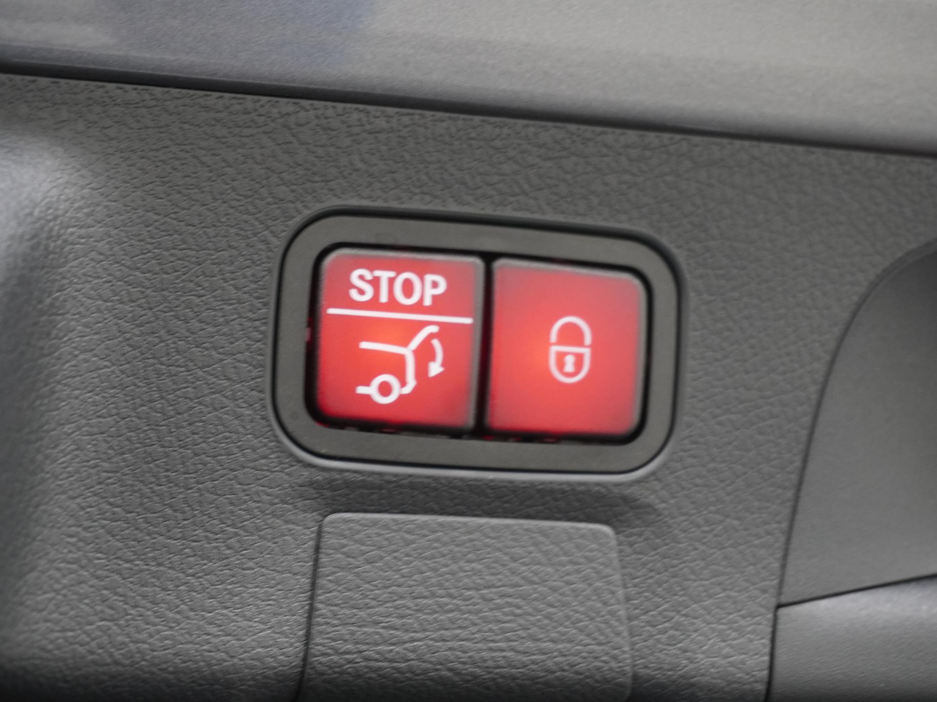 Mercedes-Benz CLA-Klasse Shooting Brake 180 Star Edition Luxury Line 16