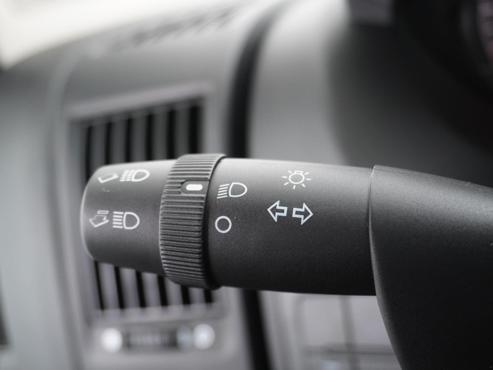 Opel Movano 2.2D 165 L3H2 3500 KG 11