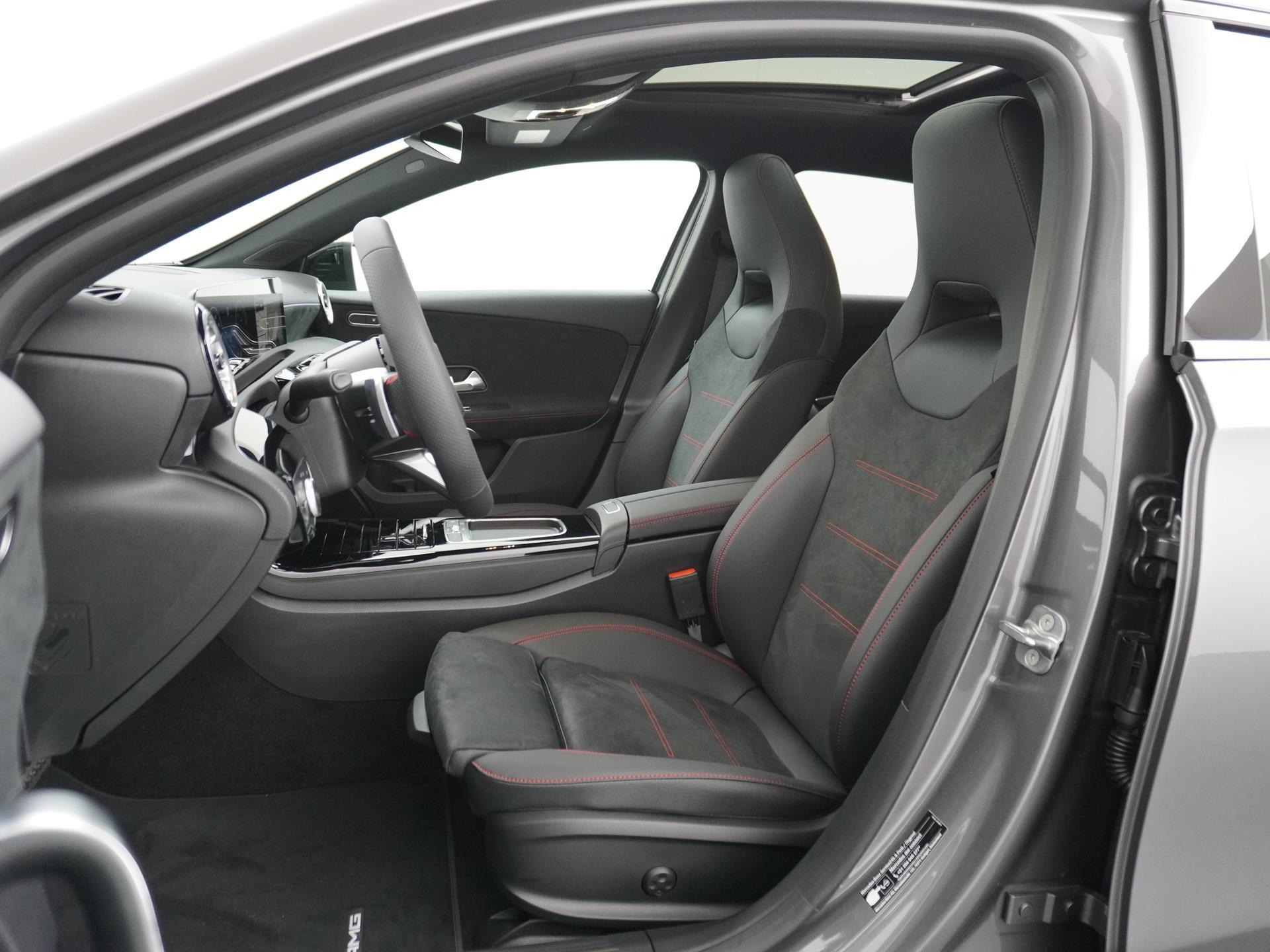 Mercedes-Benz A-Klasse 180 Star Edition AMG Line 21