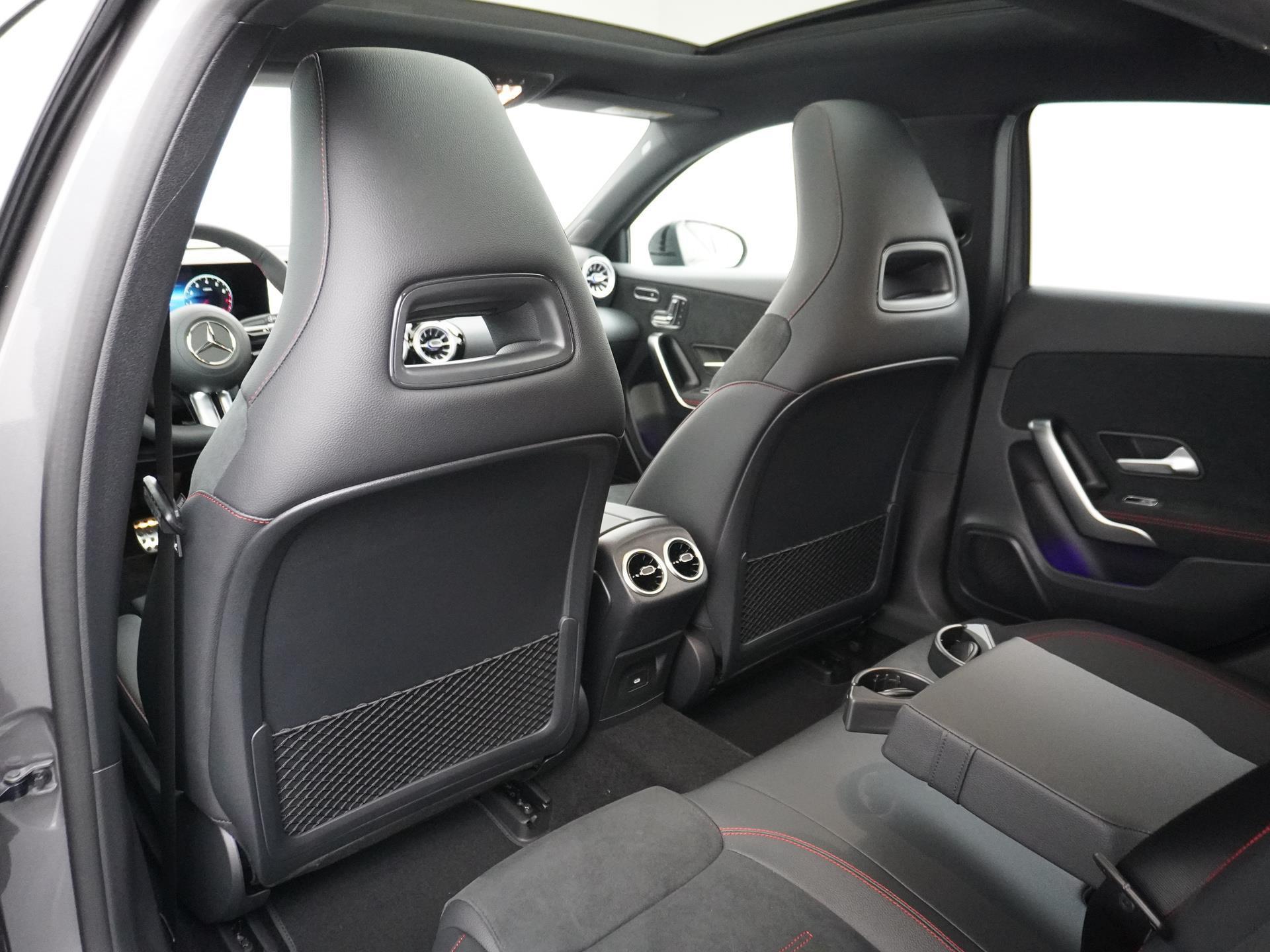 Mercedes-Benz A-Klasse 180 Star Edition AMG Line 22