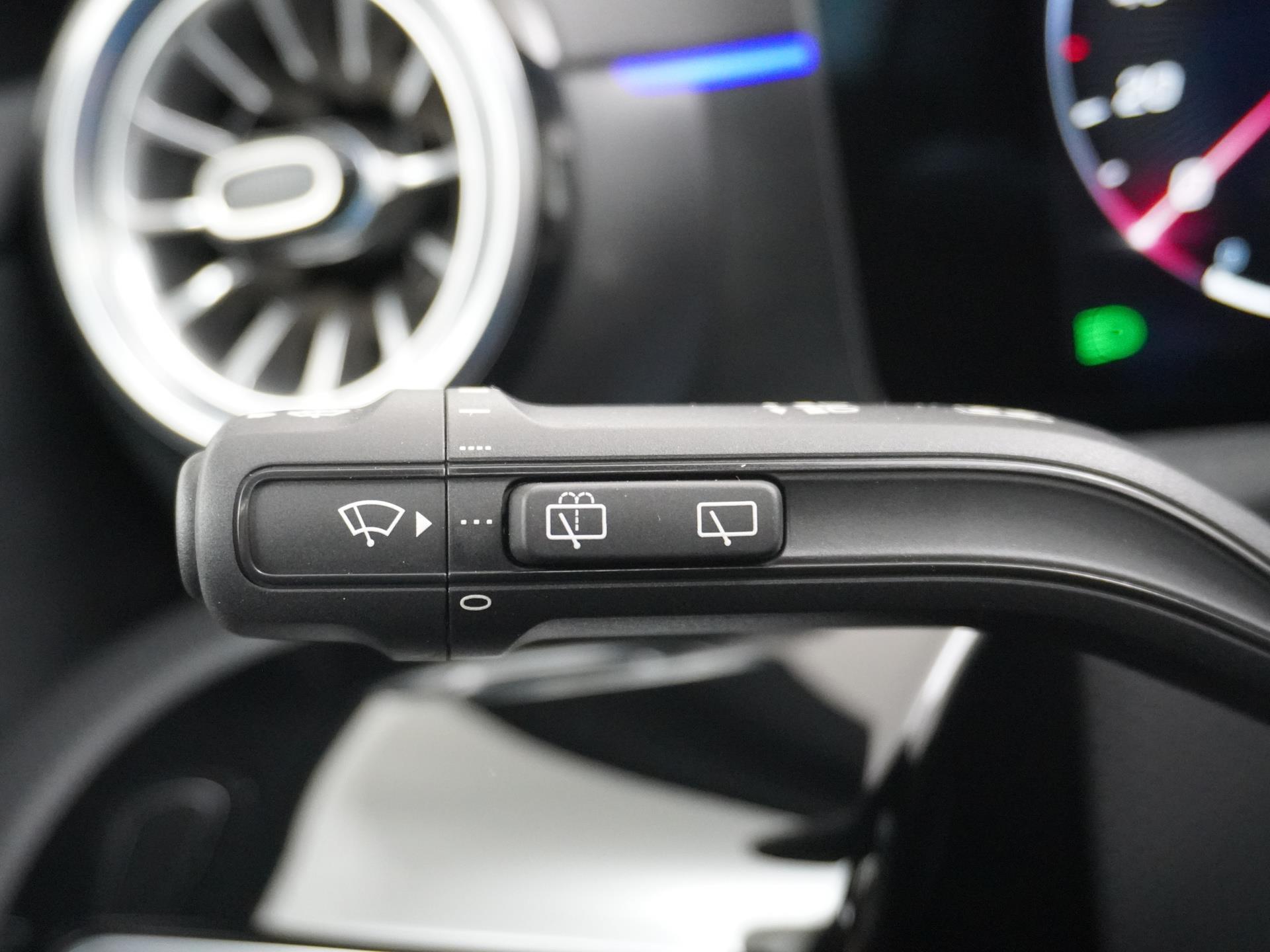 Mercedes-Benz A-Klasse 180 Star Edition AMG Line 28