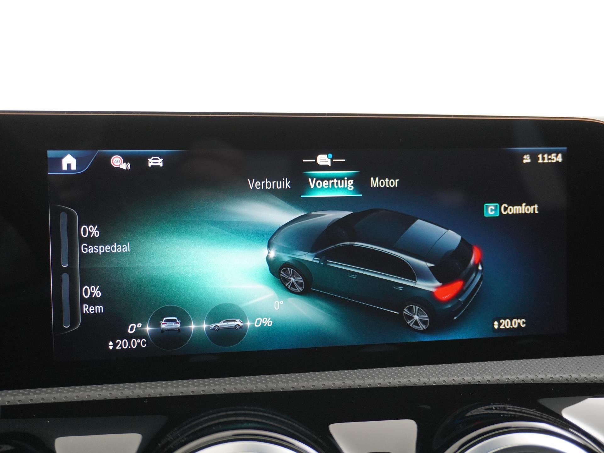 Mercedes-Benz A-Klasse 180 Star Edition AMG Line 42