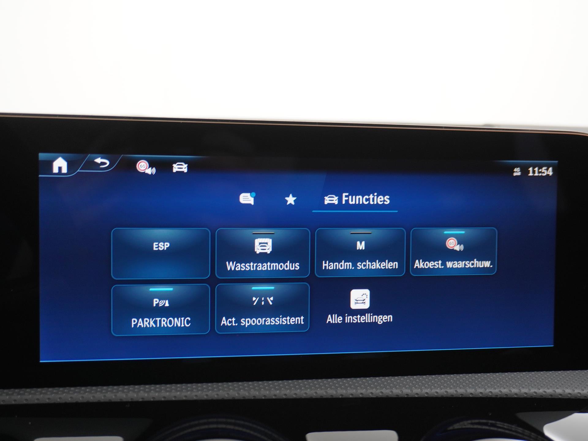 Mercedes-Benz A-Klasse 180 Star Edition AMG Line 44