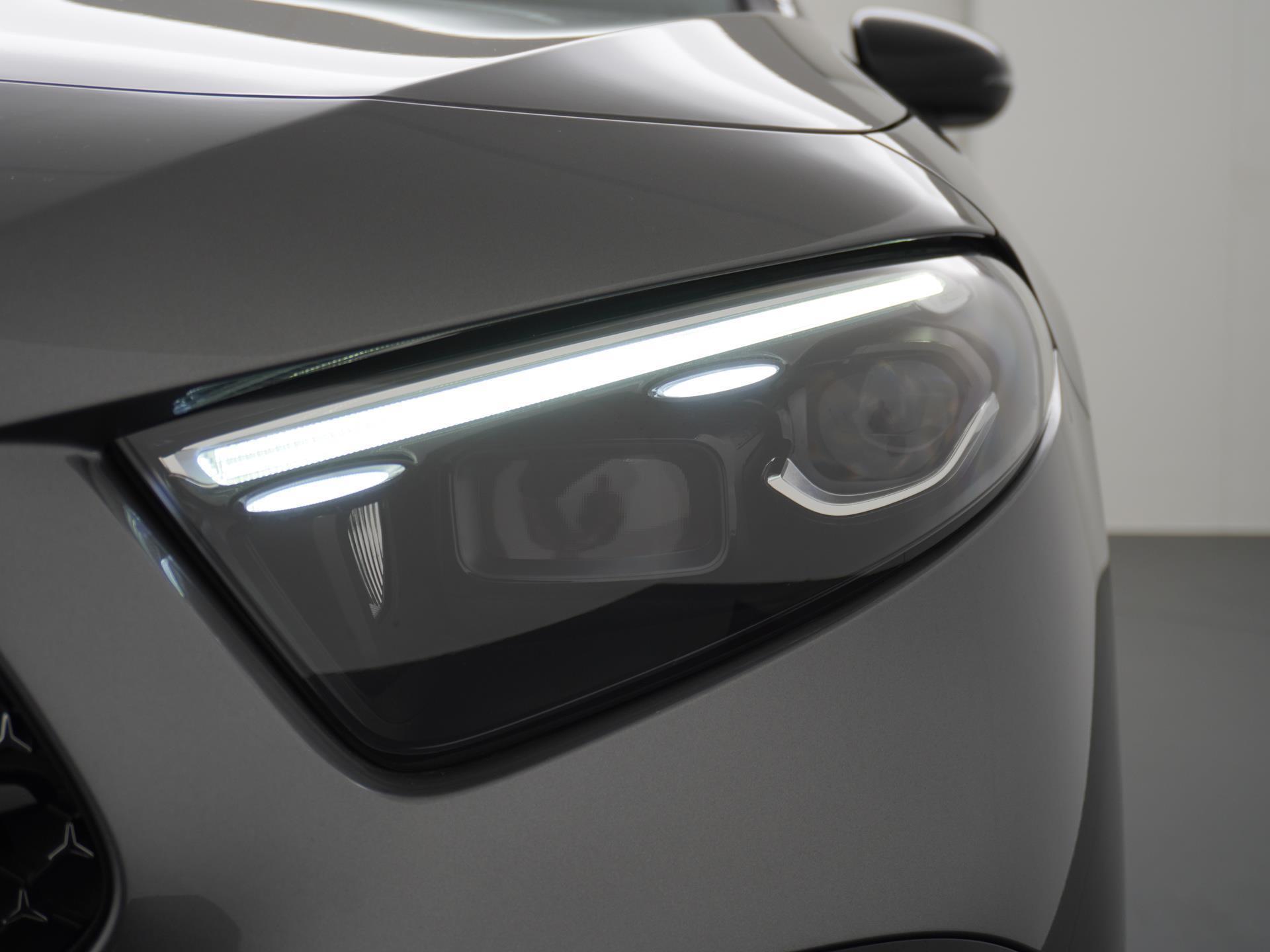 Mercedes-Benz A-Klasse 180 Star Edition AMG Line 18