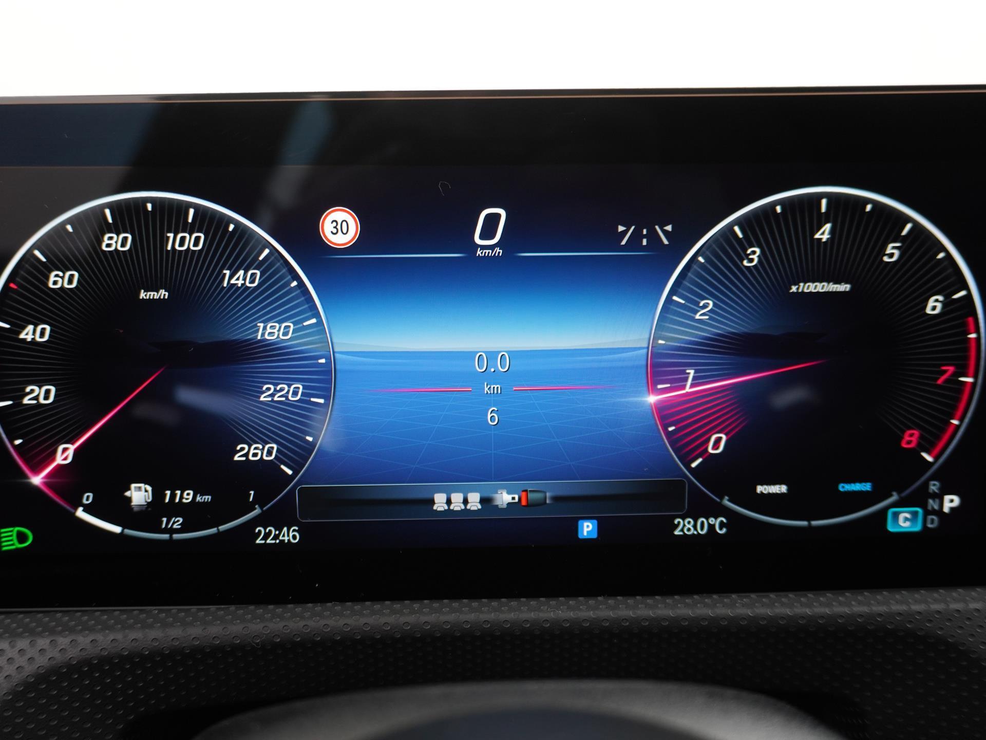 Mercedes-Benz A-Klasse 180 Star Edition AMG Line 28