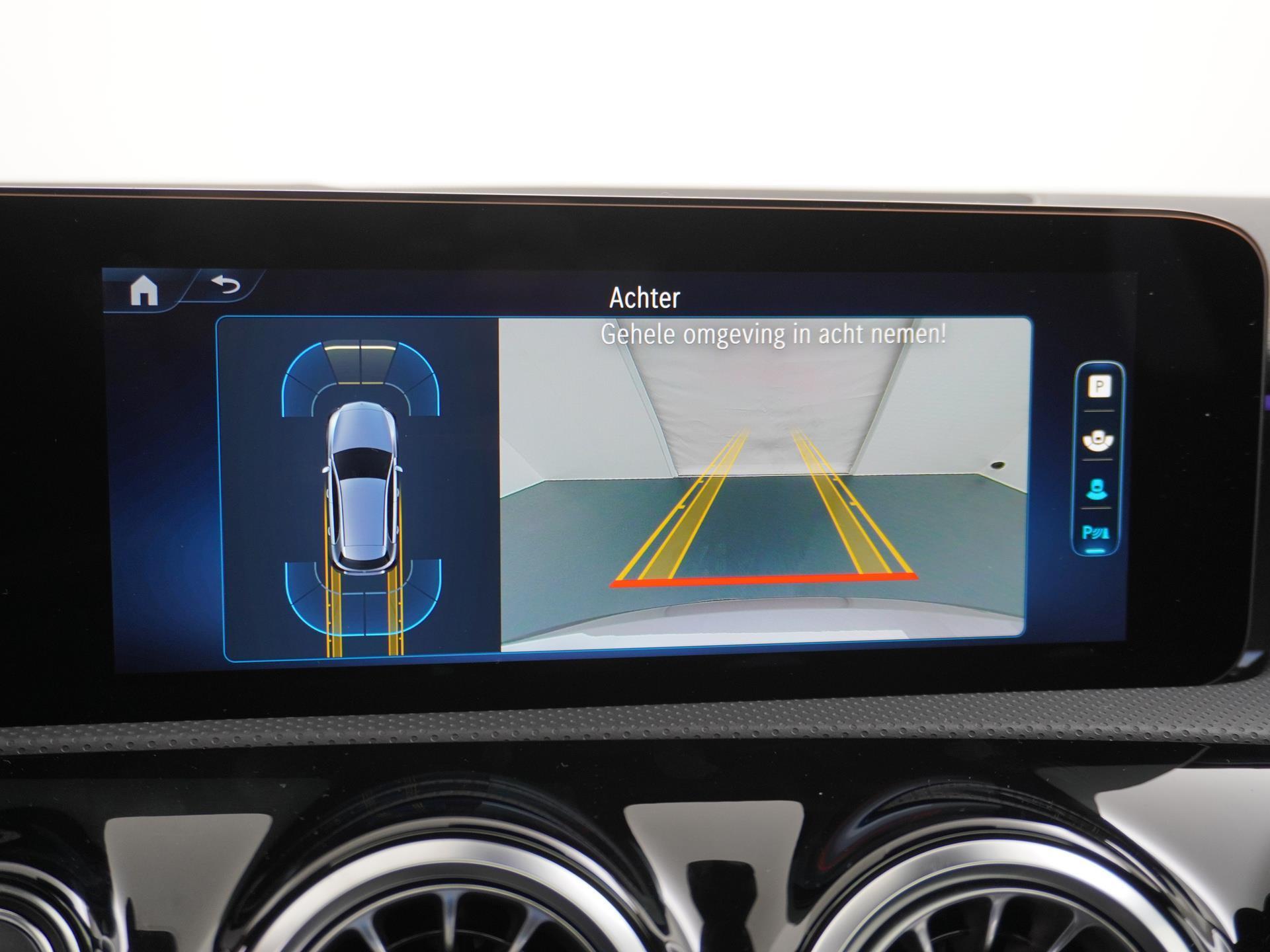 Mercedes-Benz A-Klasse 180 Star Edition AMG Line 43