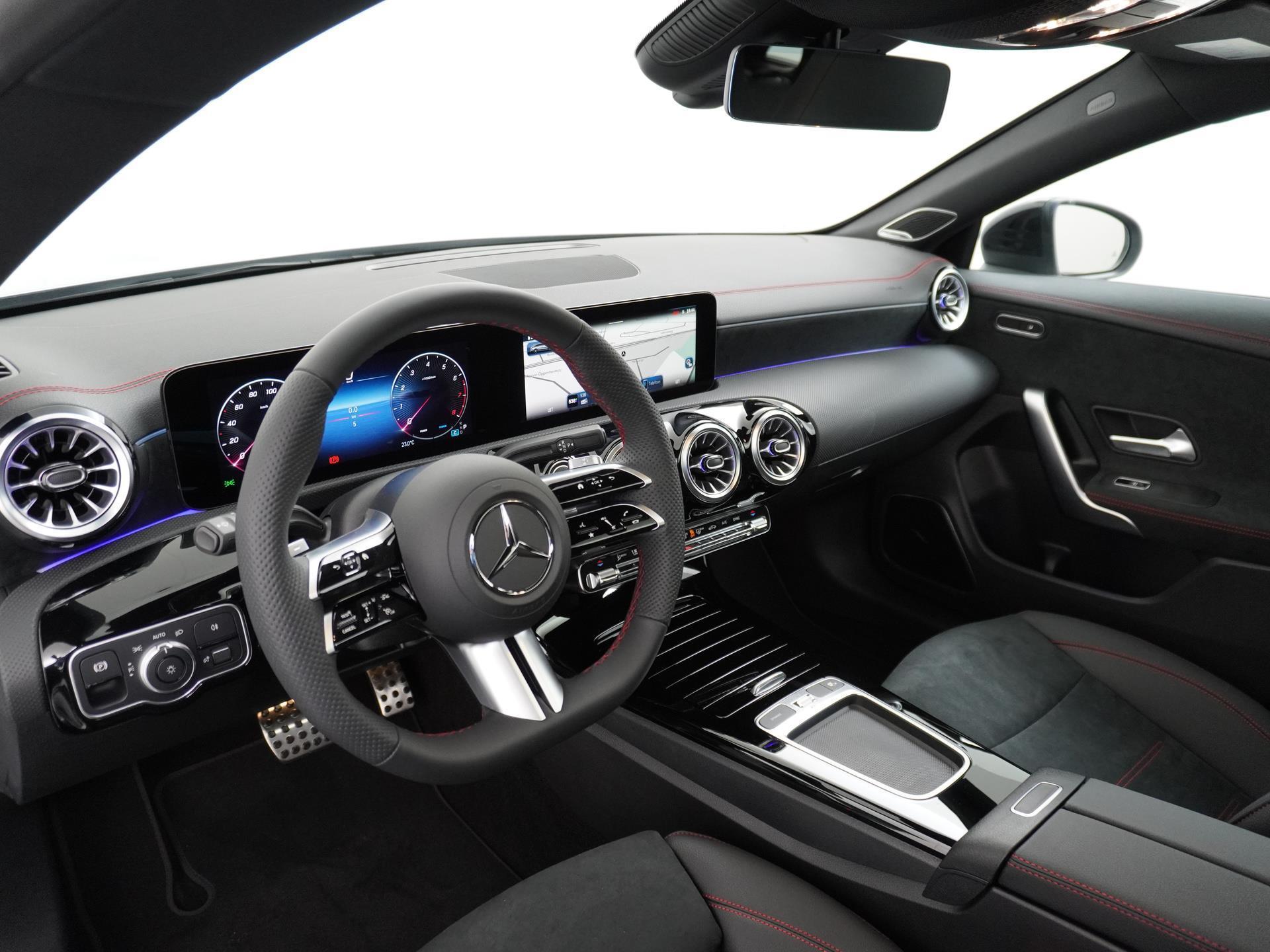 Mercedes-Benz CLA-Klasse Shooting Brake 180 Star Edition AMG Line 1