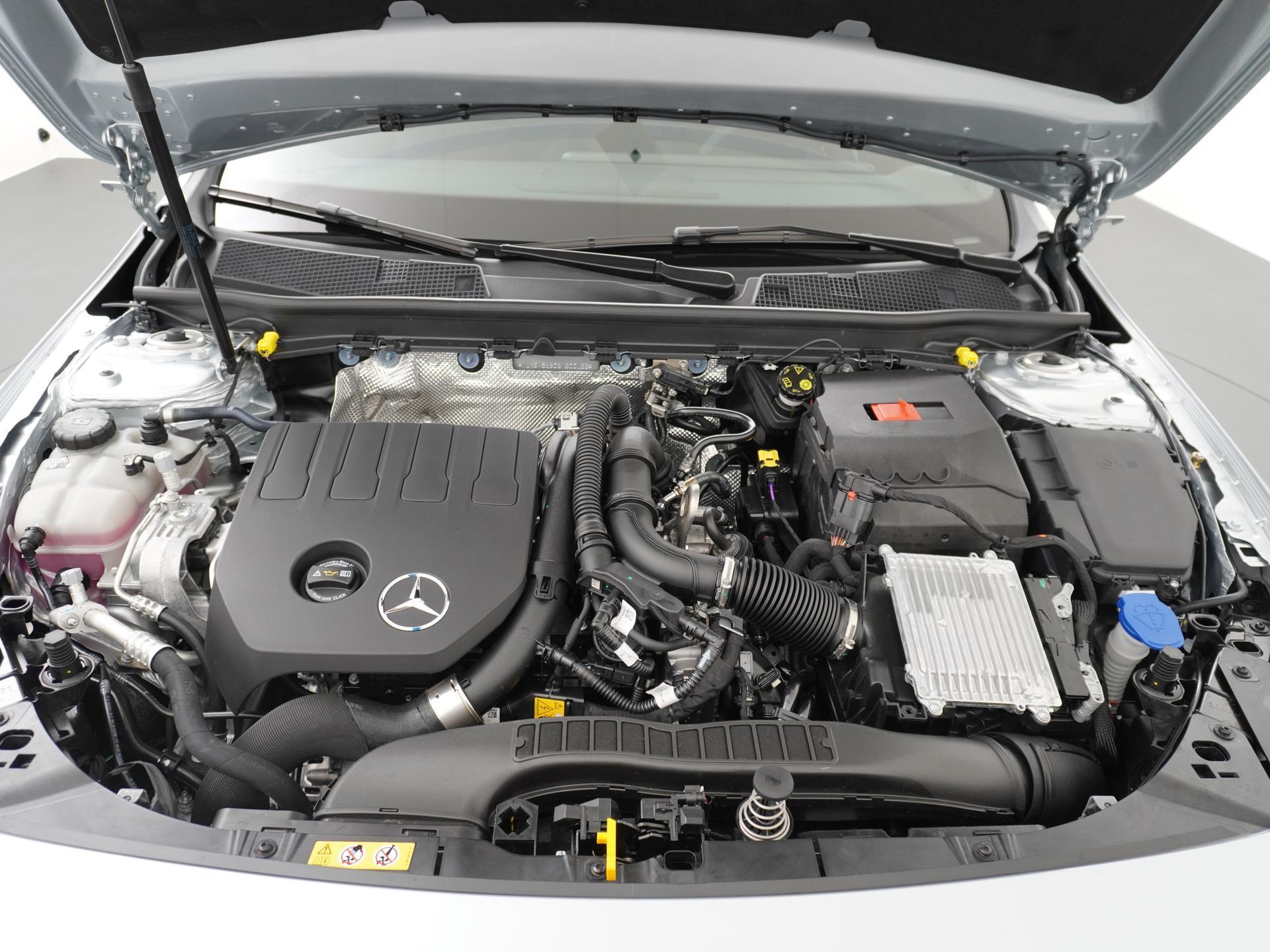 Mercedes-Benz CLA-Klasse Shooting Brake 180 Star Edition AMG Line 19