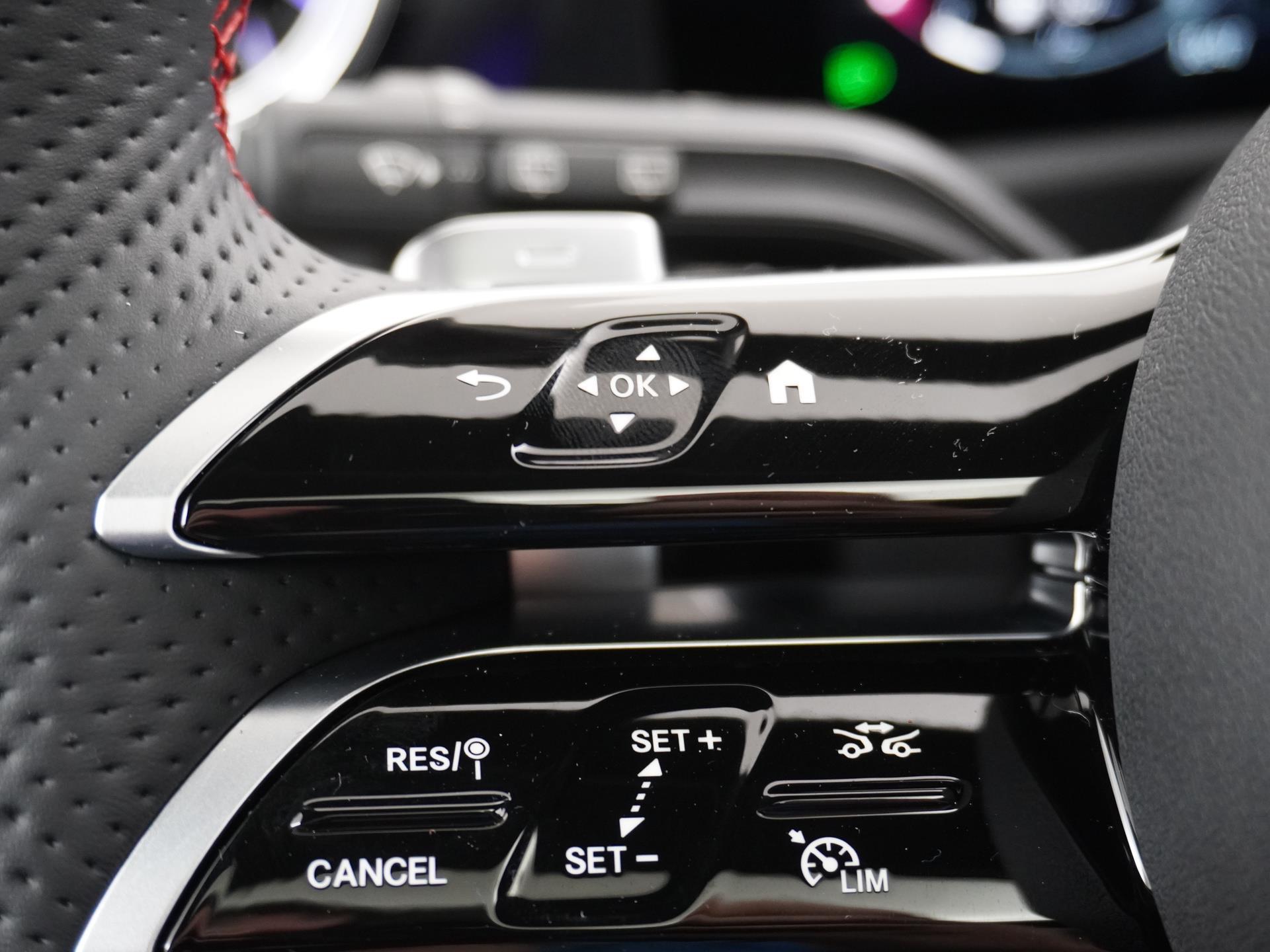 Mercedes-Benz CLA-Klasse Shooting Brake 180 Star Edition AMG Line 30