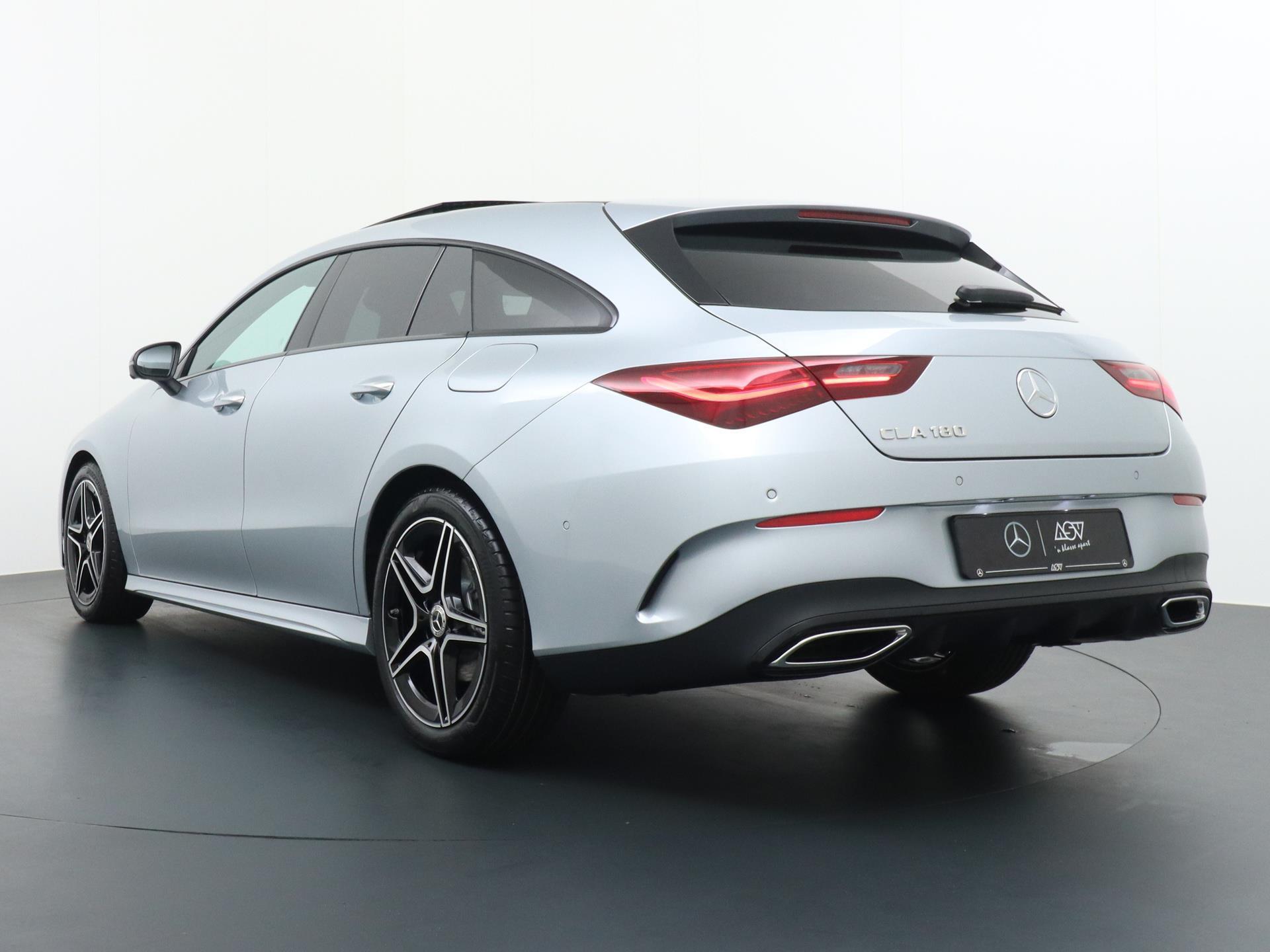 Mercedes-Benz CLA-Klasse Shooting Brake 180 Star Edition AMG Line 4