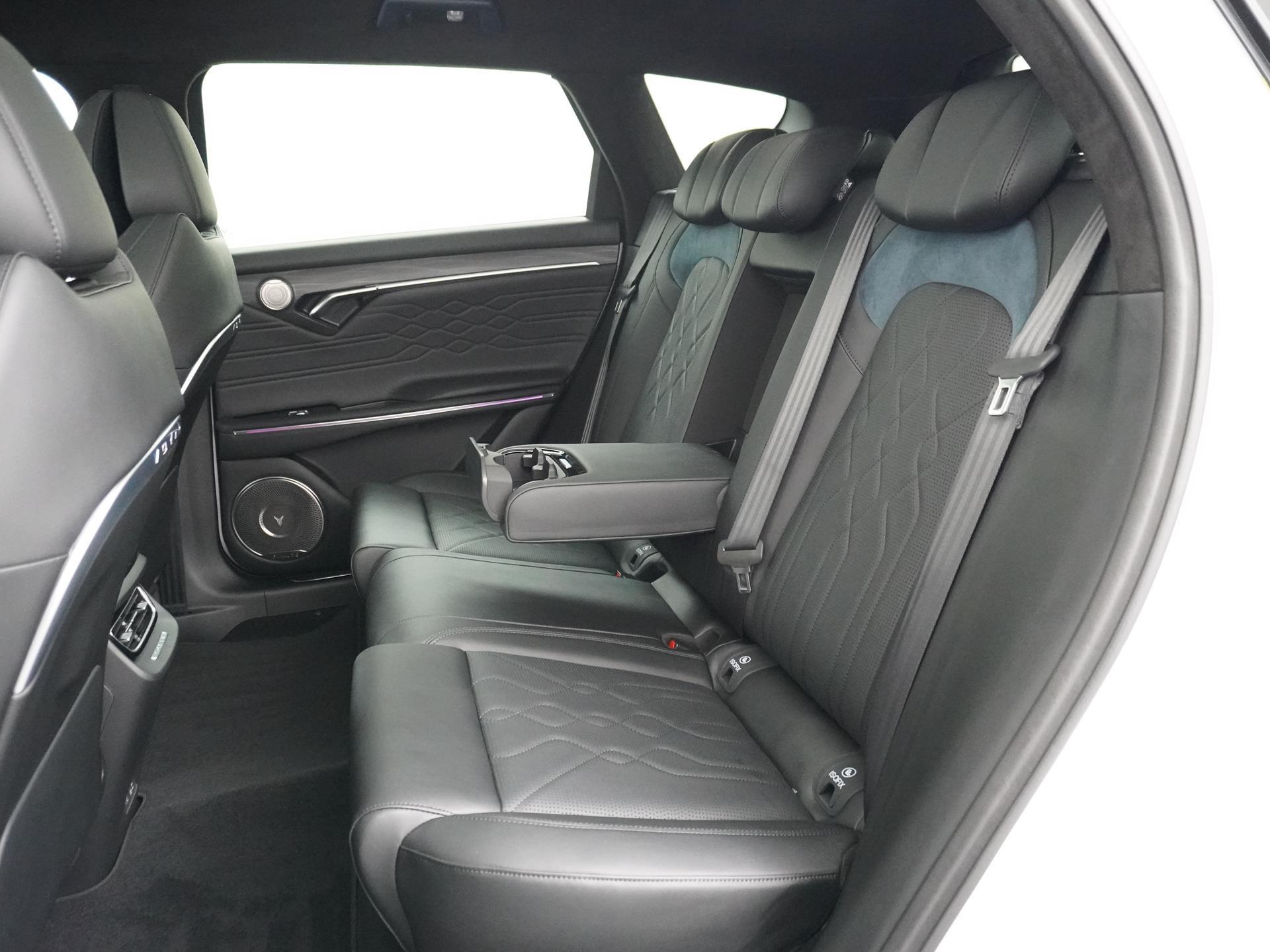 VOYAH Free 4WD 106 kWh Accu 23