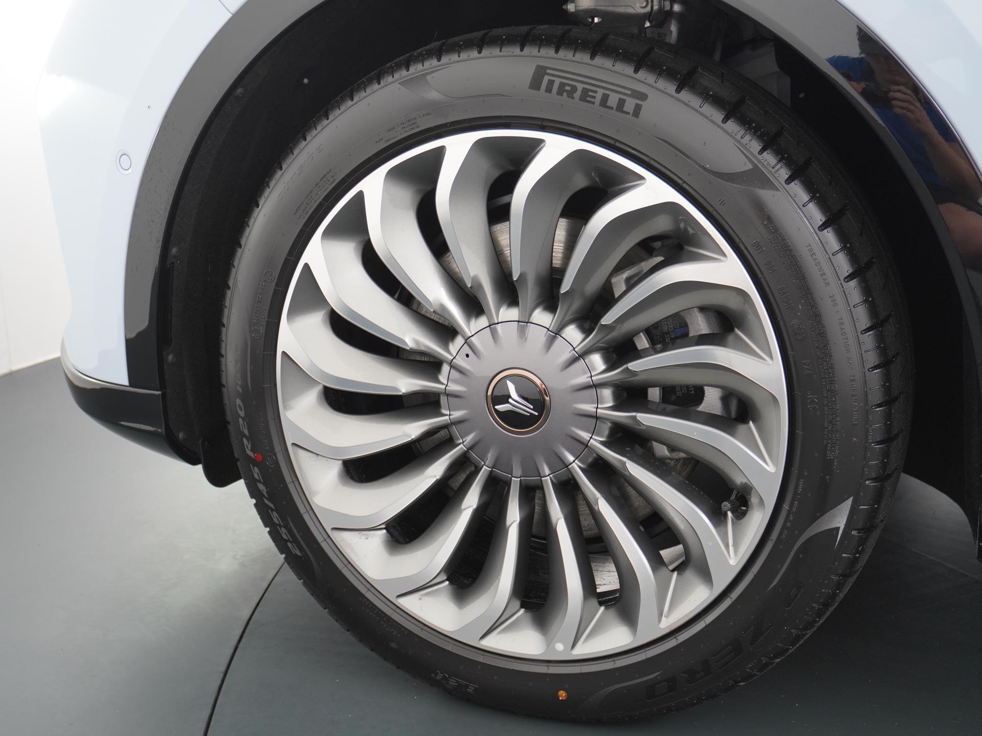 VOYAH Free 4WD 106 kWh Accu 14