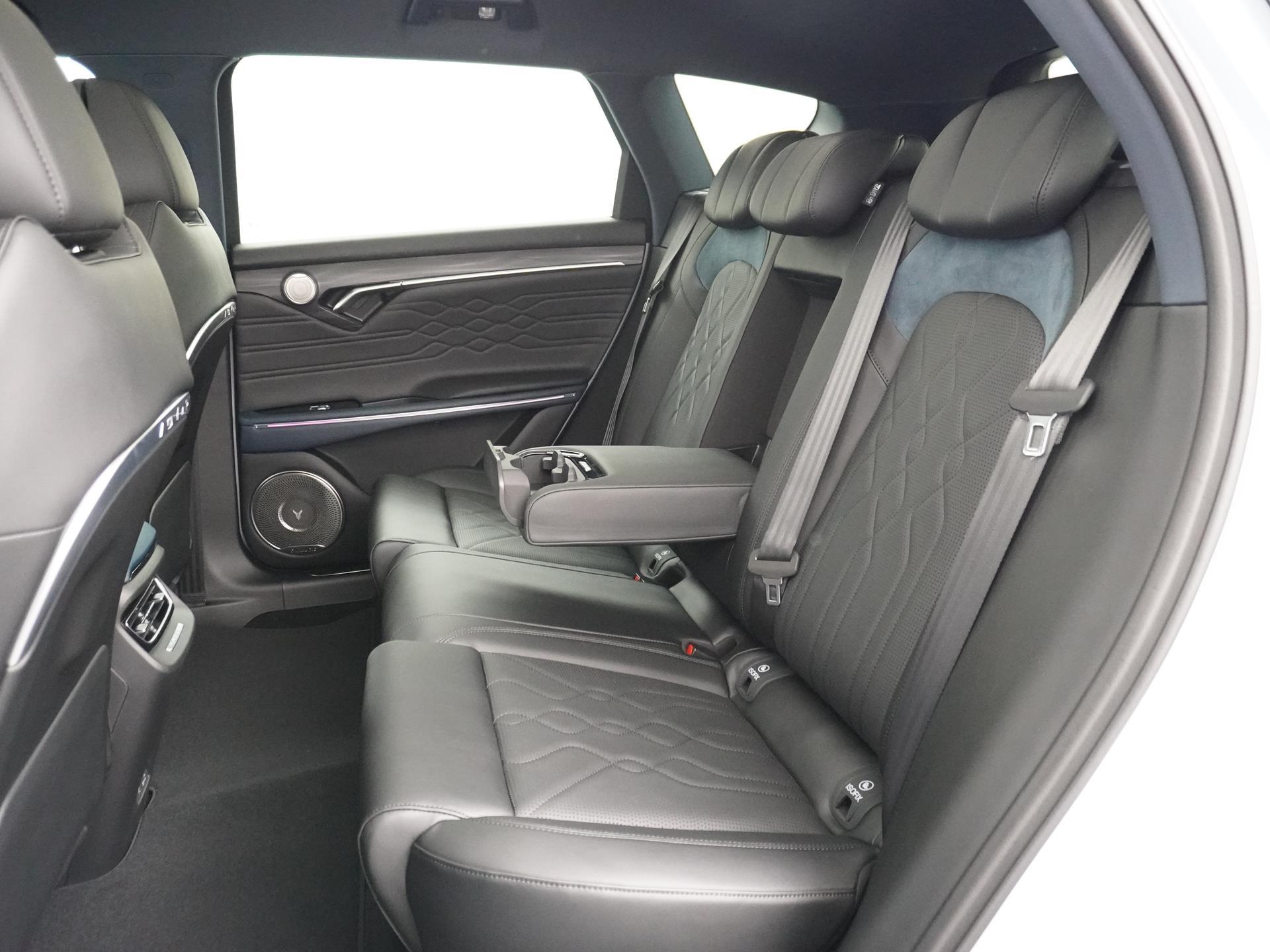 VOYAH Free 4WD 106 kWh Accu 23