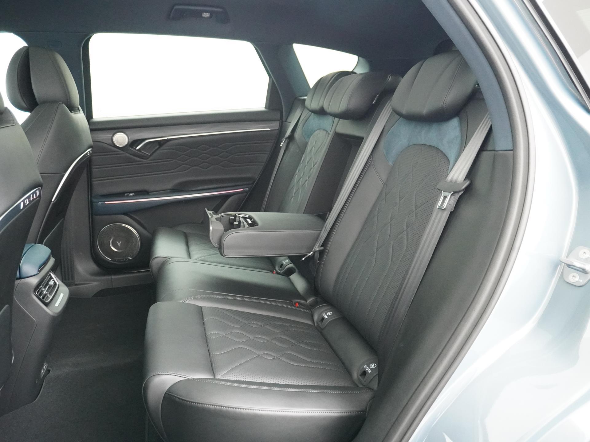 VOYAH Free 4WD 106 kWh Accu 23