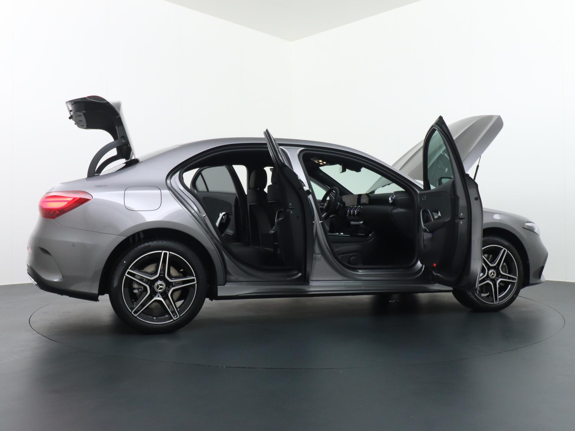 Mercedes-Benz A-Klasse 250 e Star Edition AMG Line 16