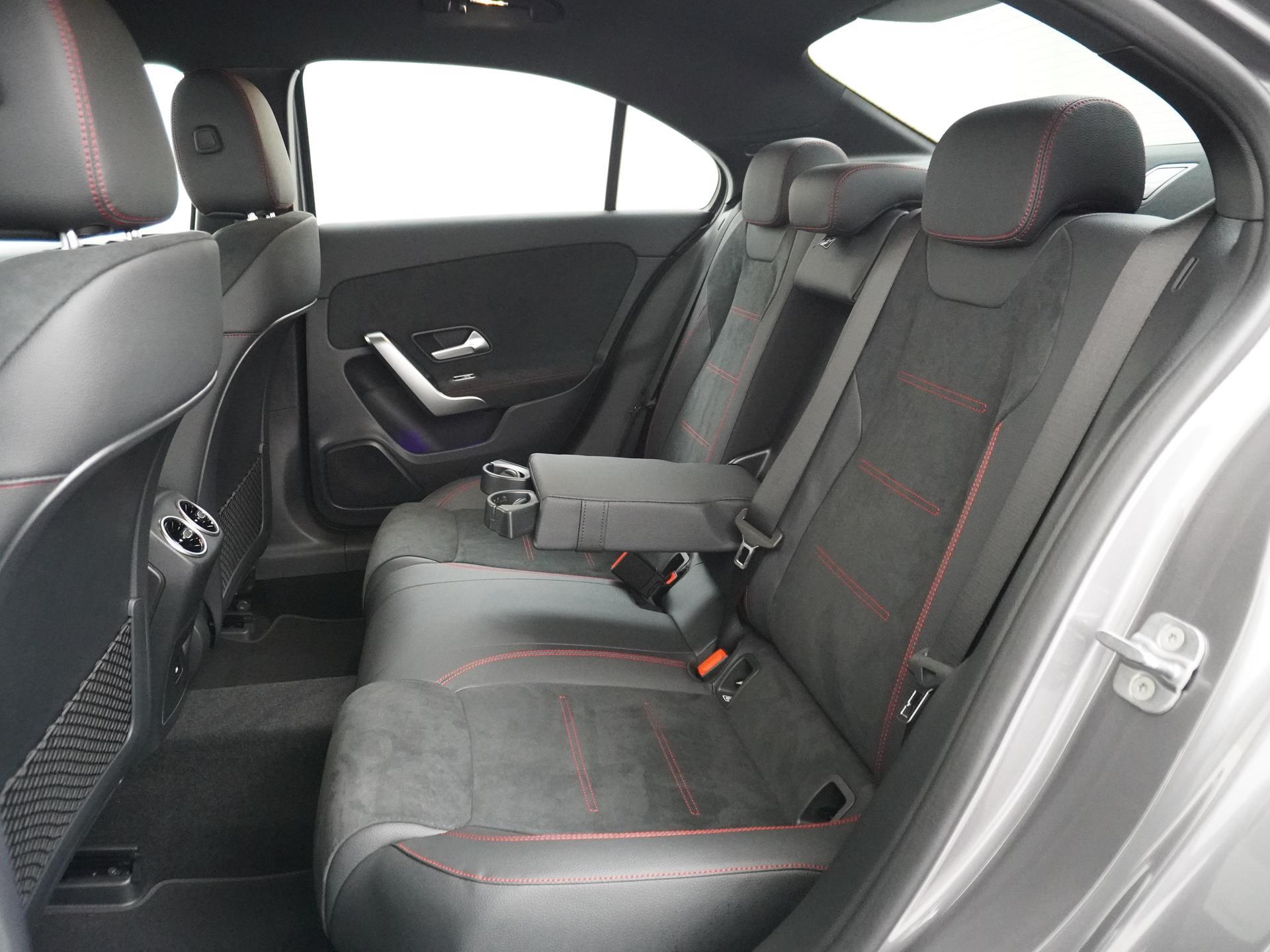 Mercedes-Benz A-Klasse 250 e Star Edition AMG Line 23