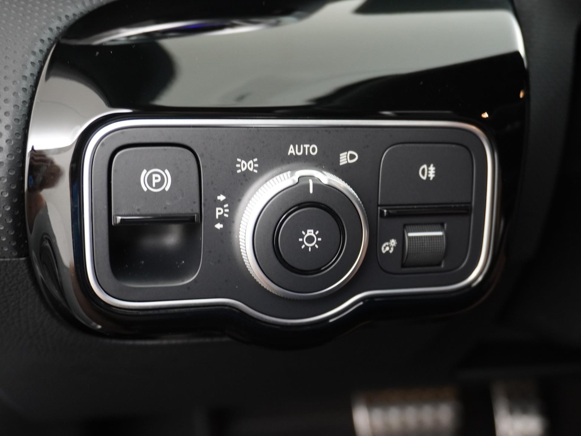 Mercedes-Benz A-Klasse 250 e Star Edition AMG Line 27