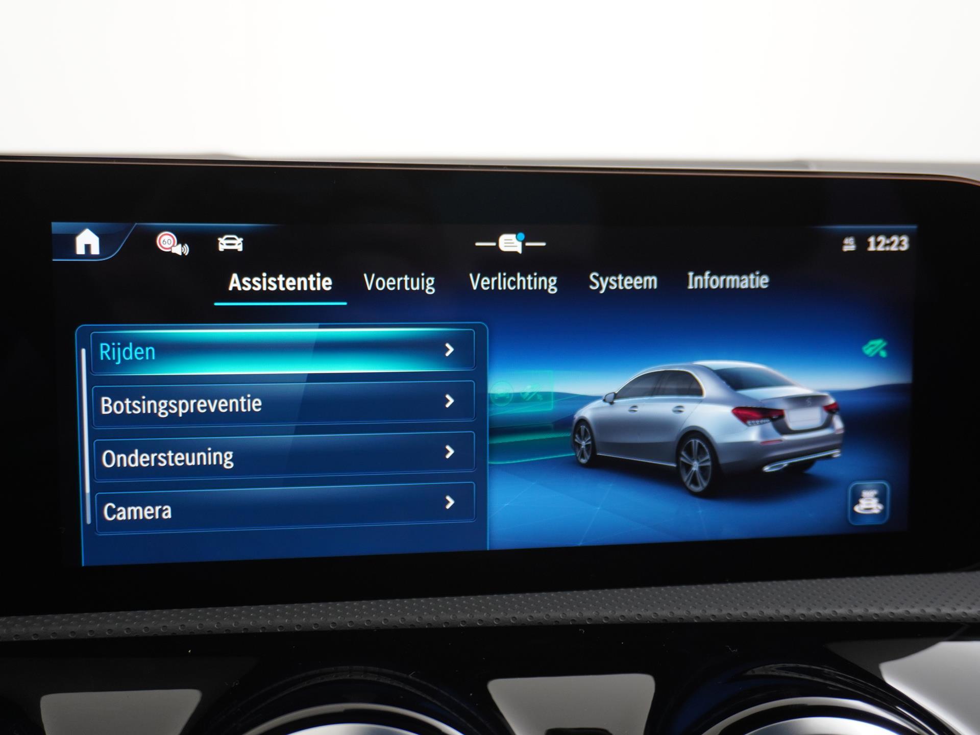 Mercedes-Benz A-Klasse 250 e Star Edition AMG Line 40