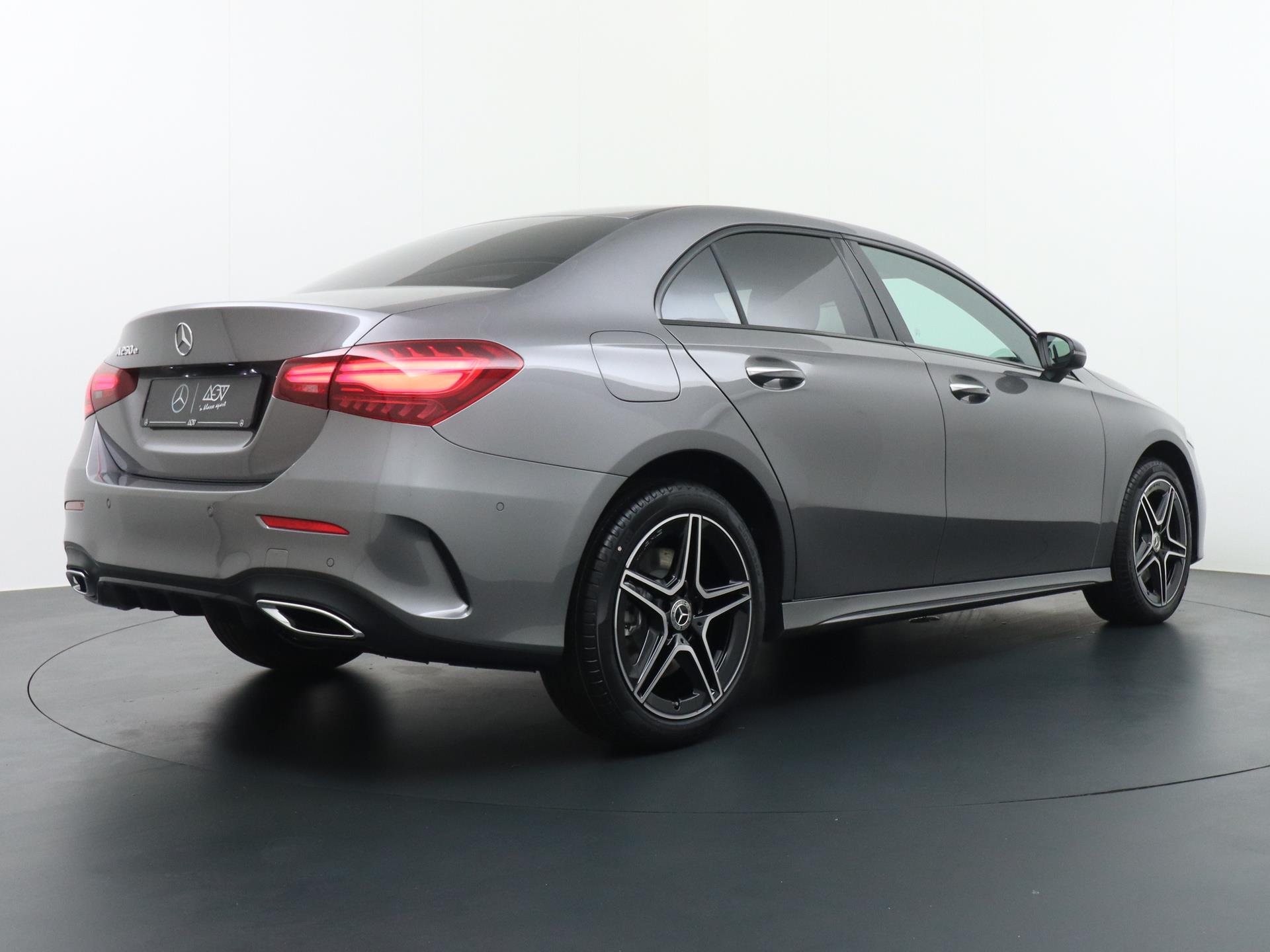 Mercedes-Benz A-Klasse 250 e Star Edition AMG Line 9