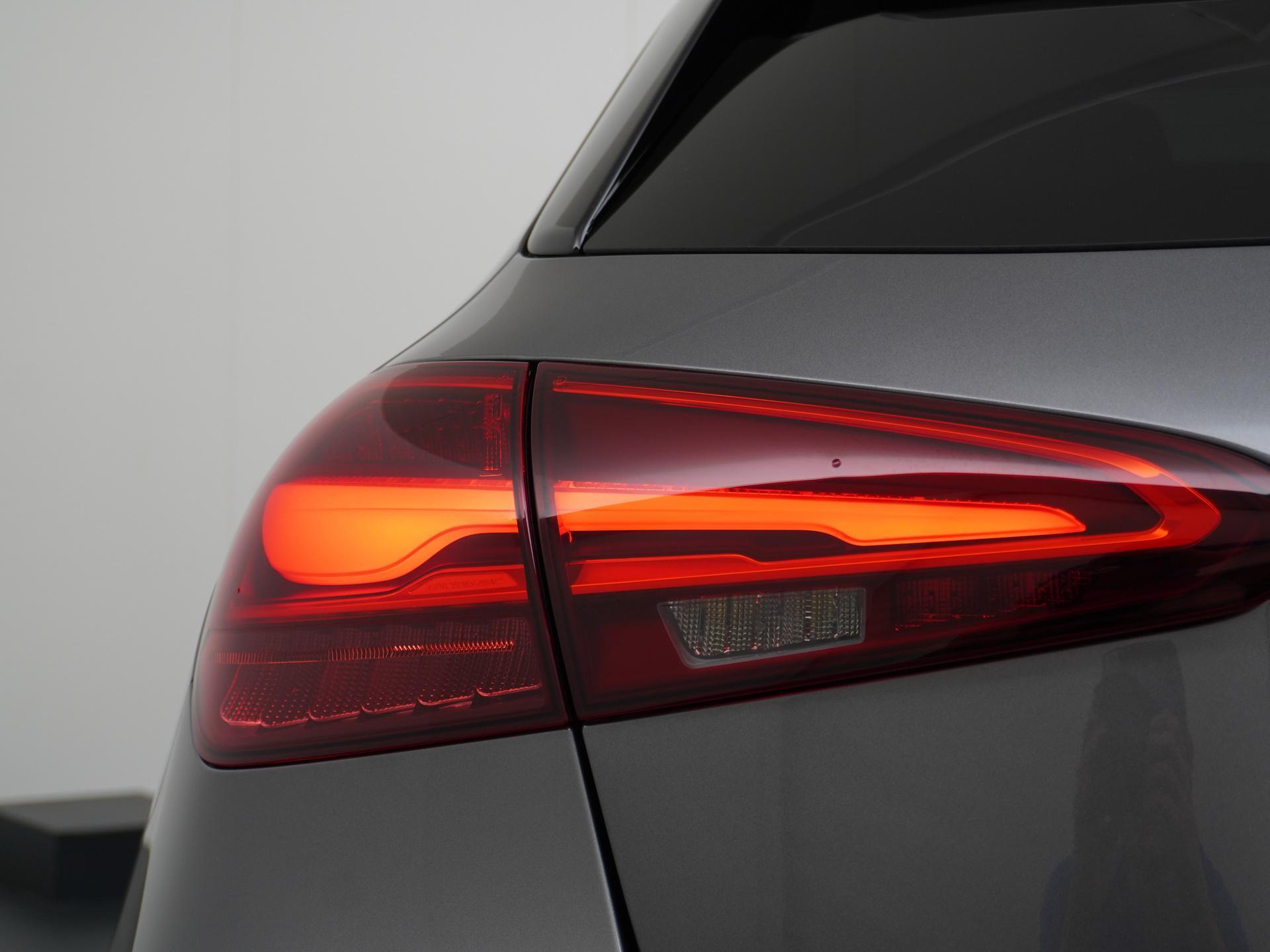 Mercedes-Benz A-Klasse 180 Star Edition AMG Line 15