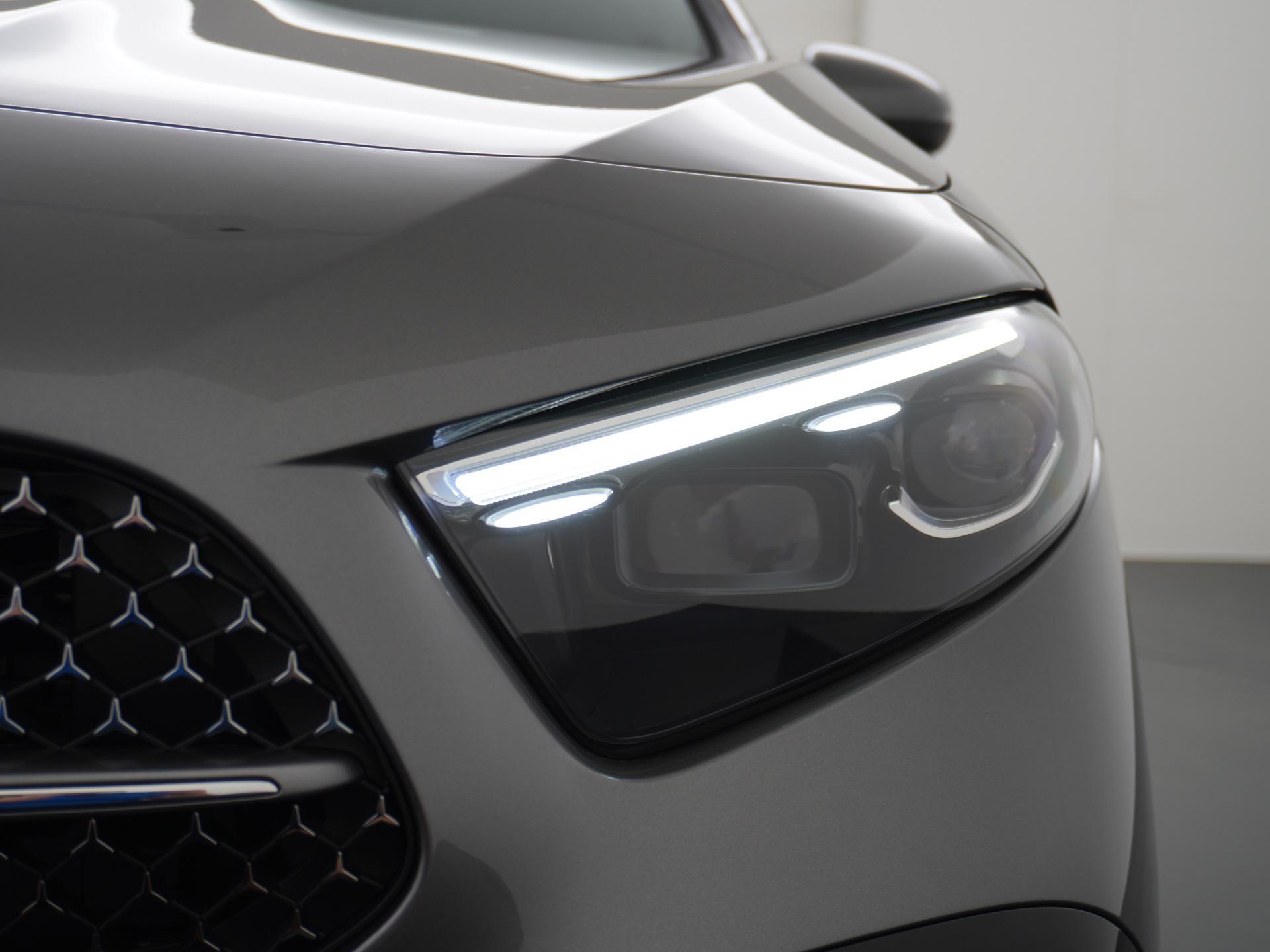 Mercedes-Benz A-Klasse 180 Star Edition AMG Line 16