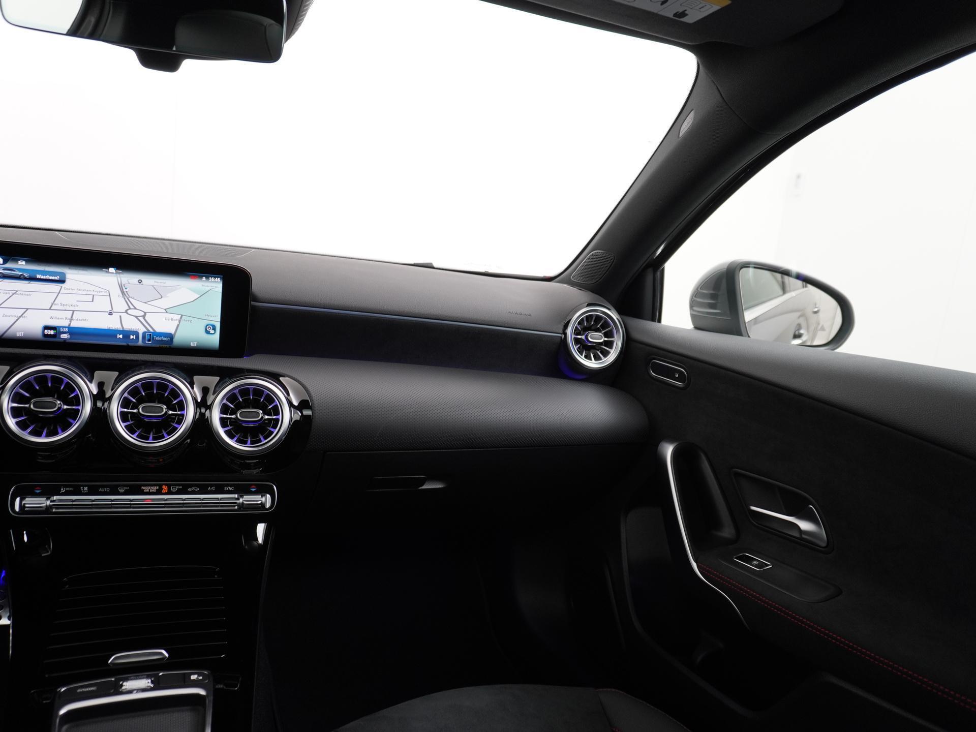 Mercedes-Benz A-Klasse 180 Star Edition AMG Line 24