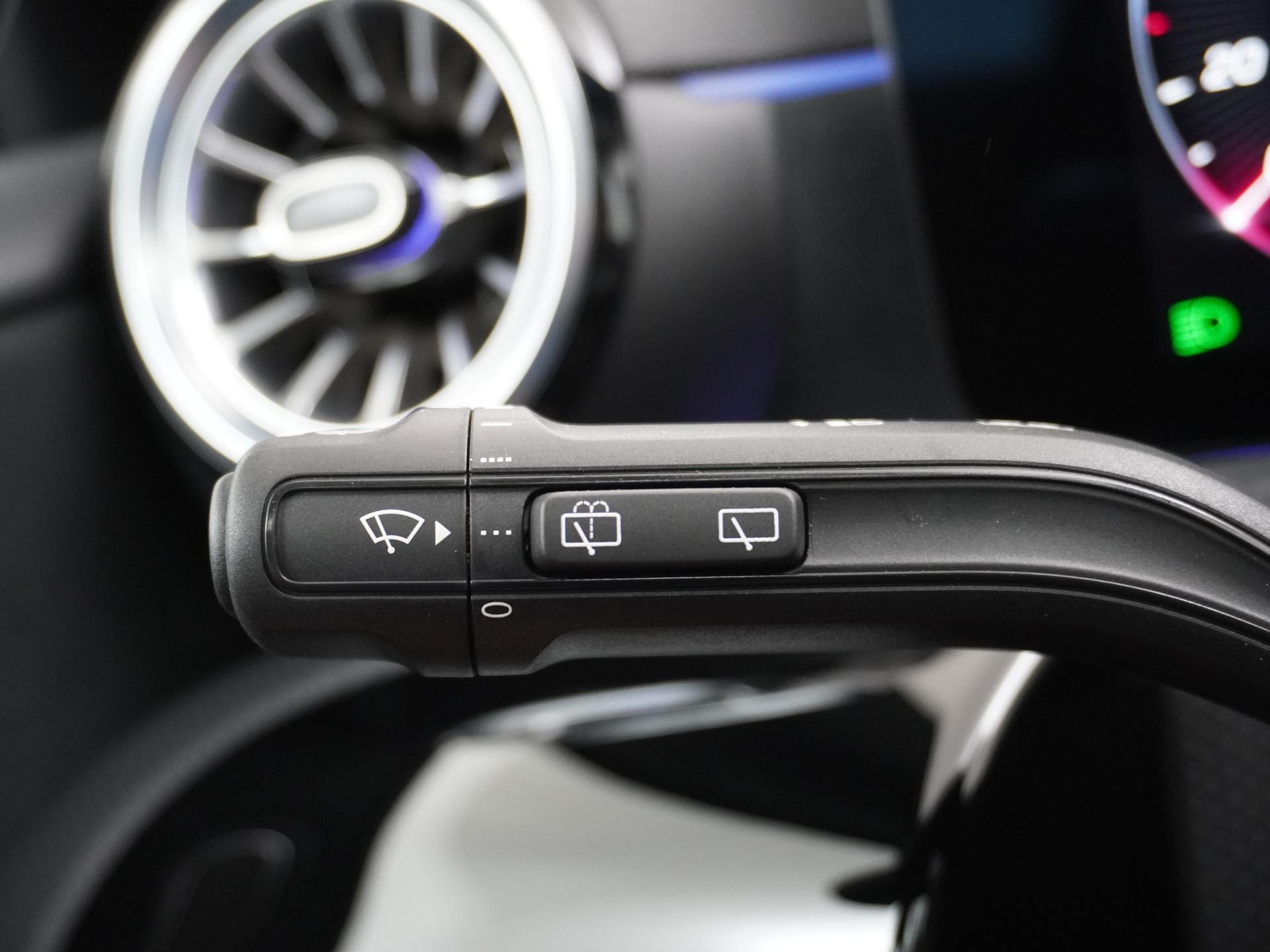 Mercedes-Benz A-Klasse 180 Star Edition AMG Line 26