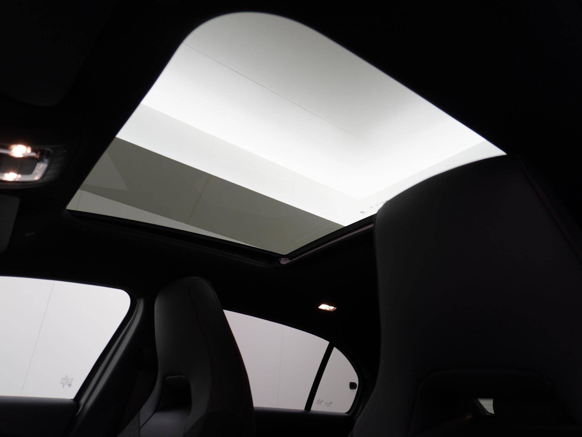 Mercedes-Benz A-Klasse 180 Star Edition AMG Line 3