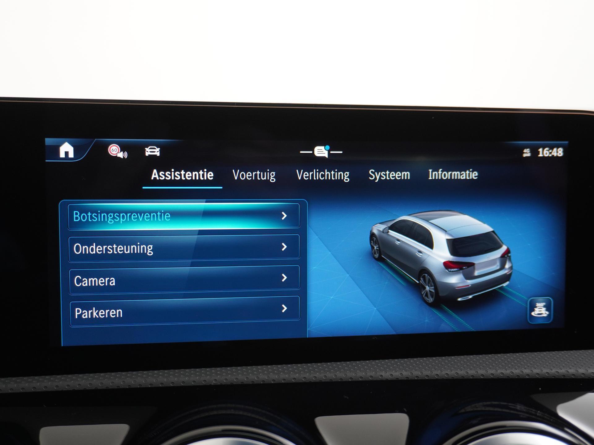 Mercedes-Benz A-Klasse 180 Star Edition AMG Line 42