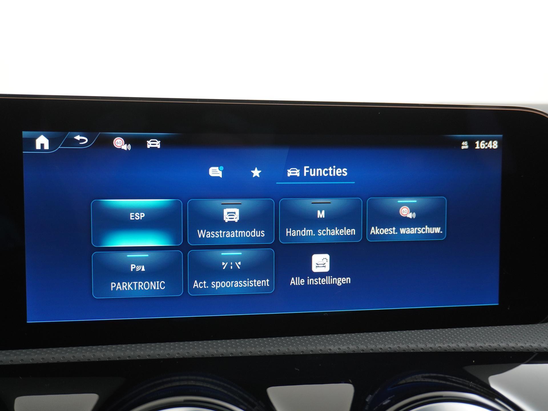 Mercedes-Benz A-Klasse 180 Star Edition AMG Line 43