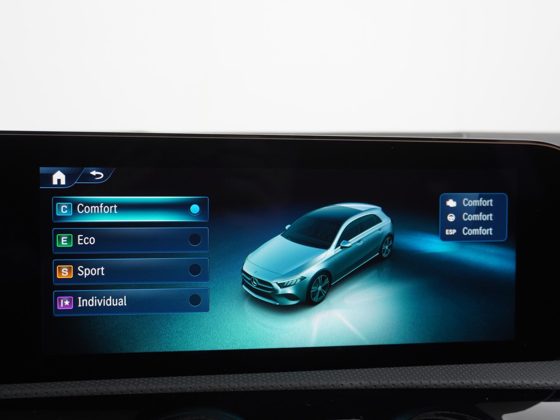 Mercedes-Benz A-Klasse 180 Star Edition AMG Line 45