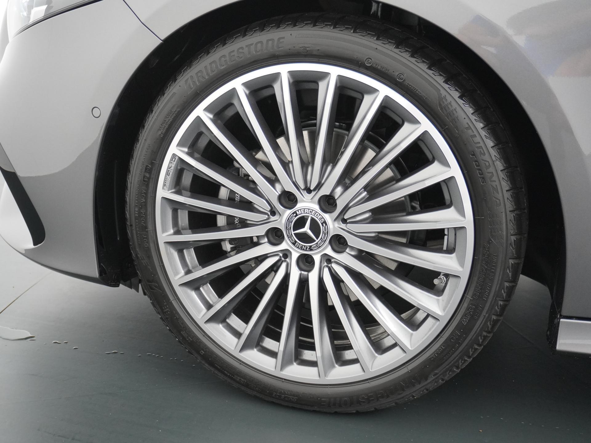 Mercedes-Benz A-Klasse 180 Star Edition AMG Line 5