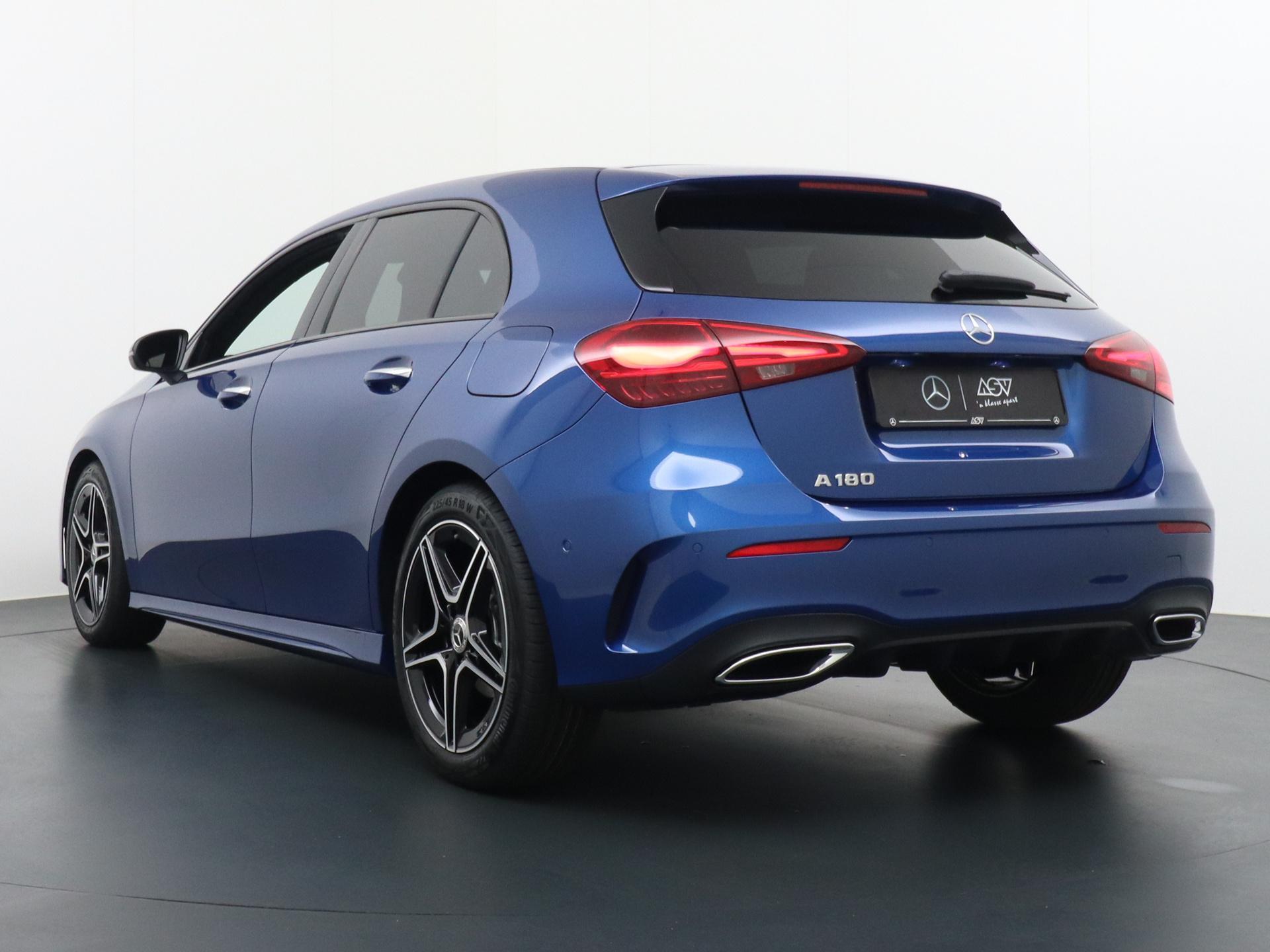 Mercedes-Benz A-Klasse 180 Star Edition AMG Line 3