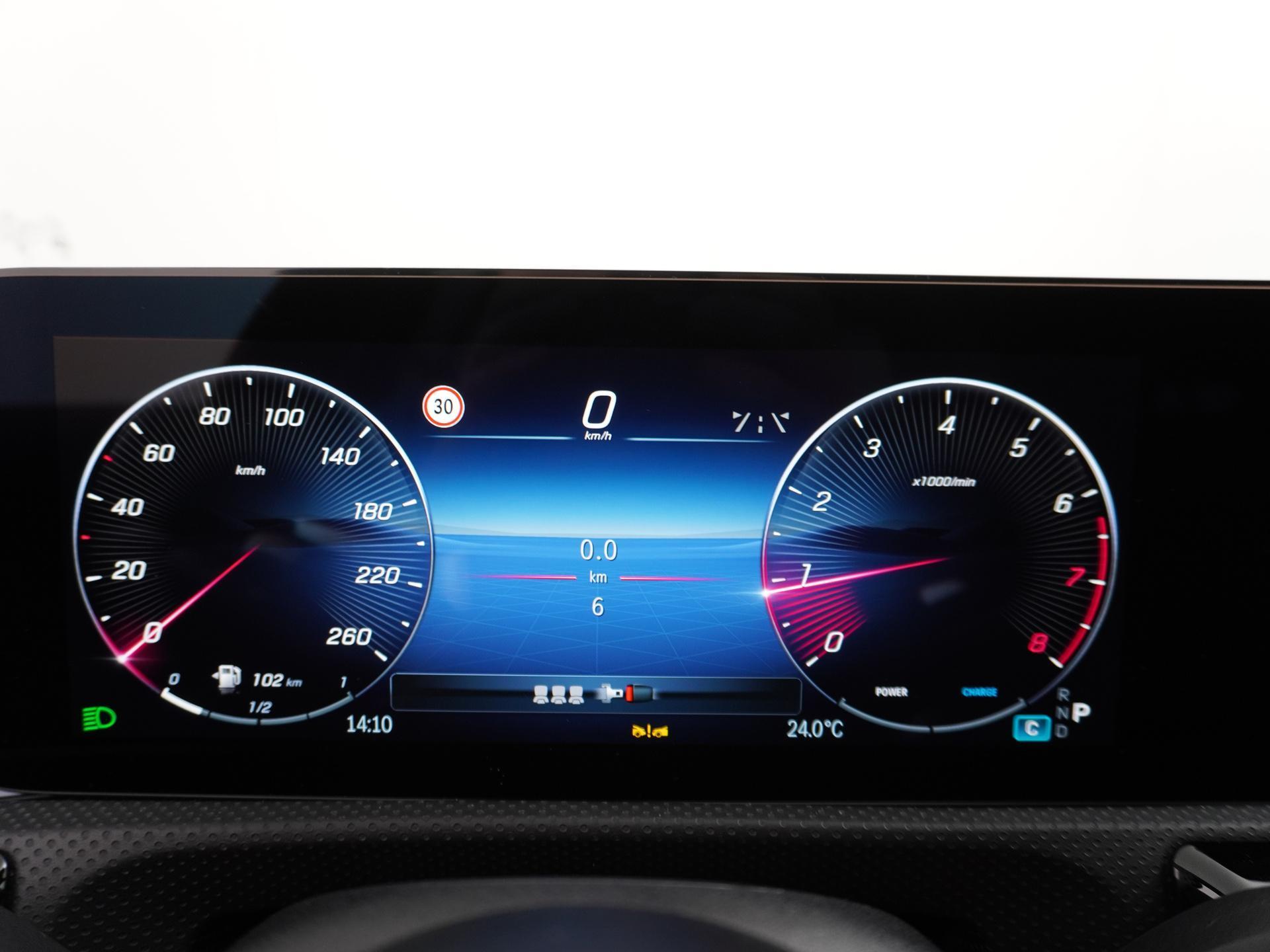 Mercedes-Benz A-Klasse 180 Star Edition AMG Line 32