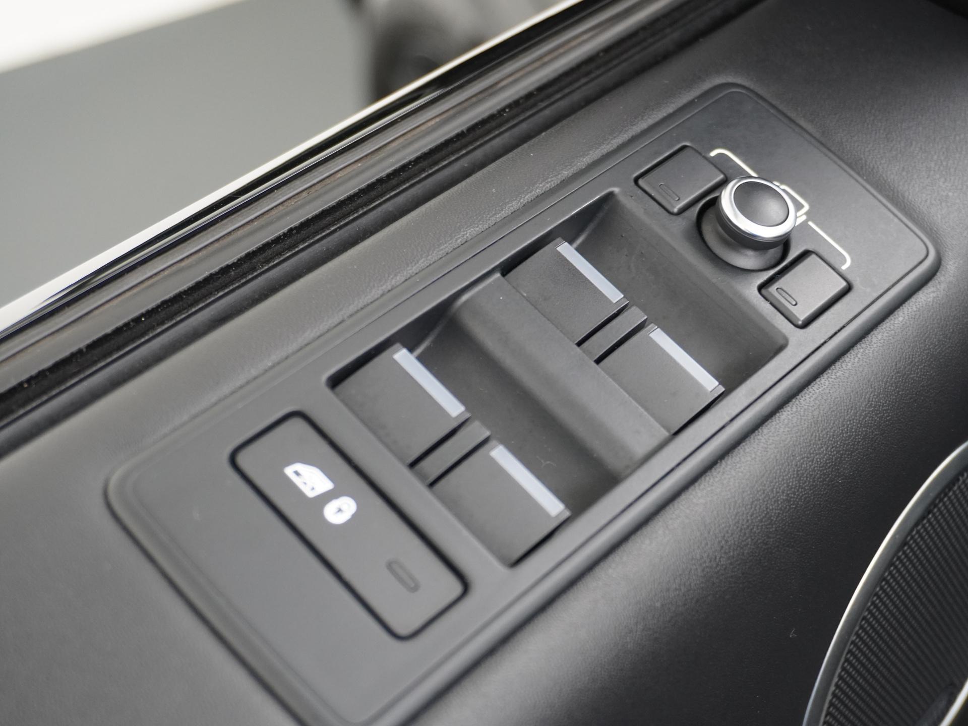 Land Rover Range Rover Sport 5.0 V8 Supercharged SVR 20